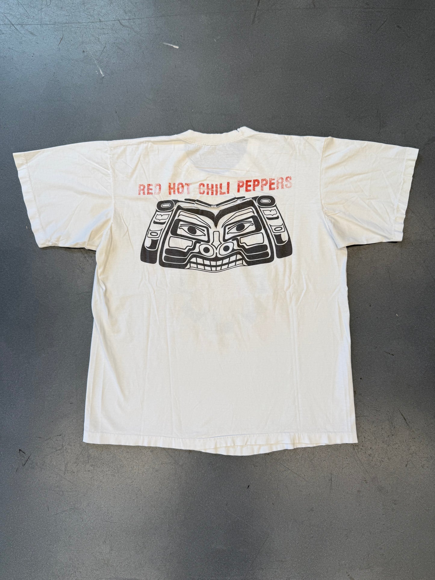 1991 RED HOT CHILI PEPPERS TRIBAL LOGO THRASHED TEE (PULLED TAG)