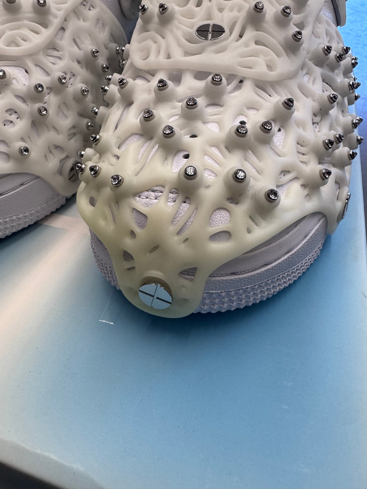 SIZE 9W NIKE AIR FORCE 1 LOW SWARVOSKI RETROFLECTIVE CRYSTAL WHITE (2021) (NEW WITH BOX) (CC)