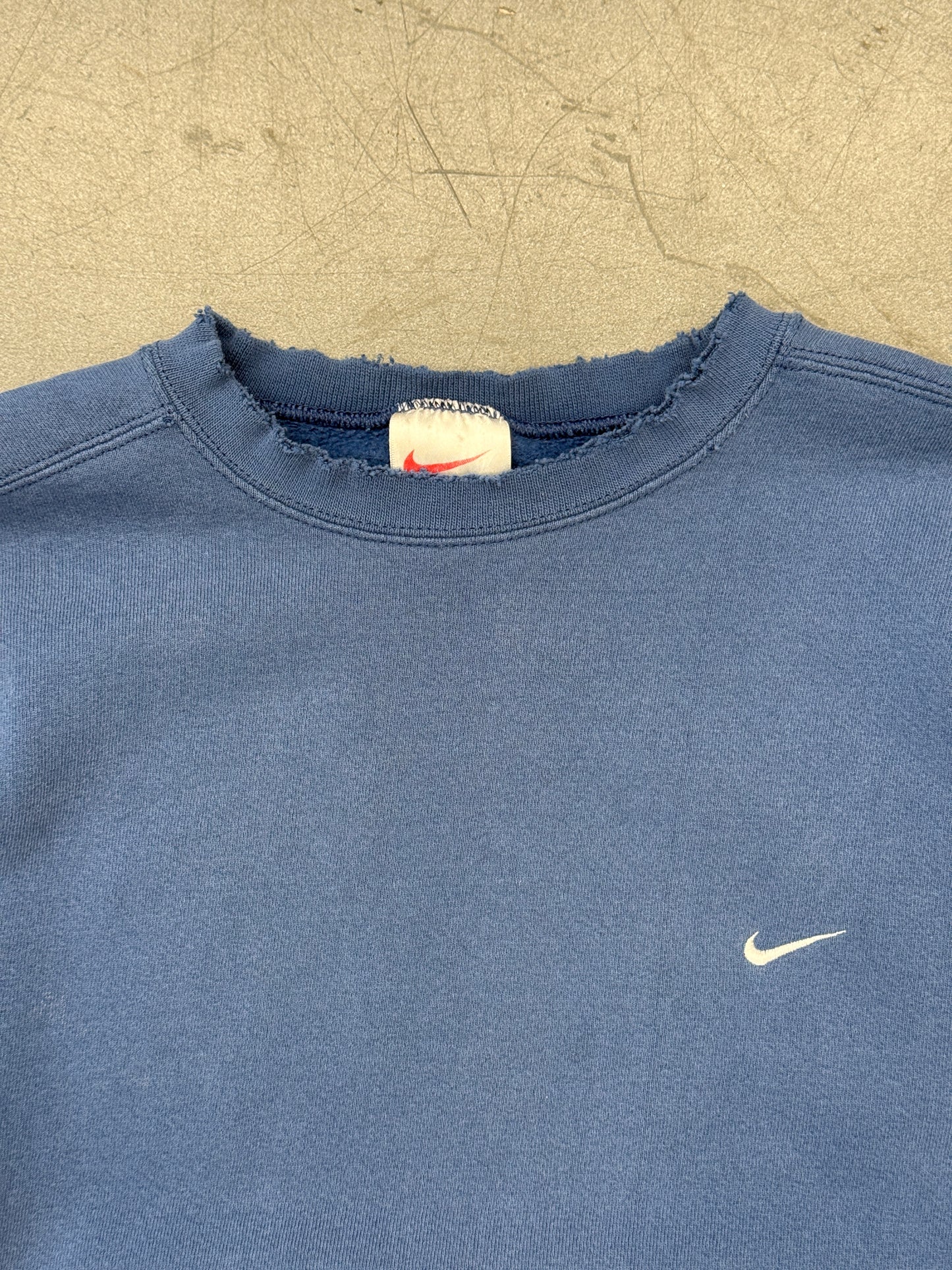 90S NIKE CHEST SIDE SWOOSH BLUE DISTRESSED CREWNECK SWEATER (WHITE/RED TAG)