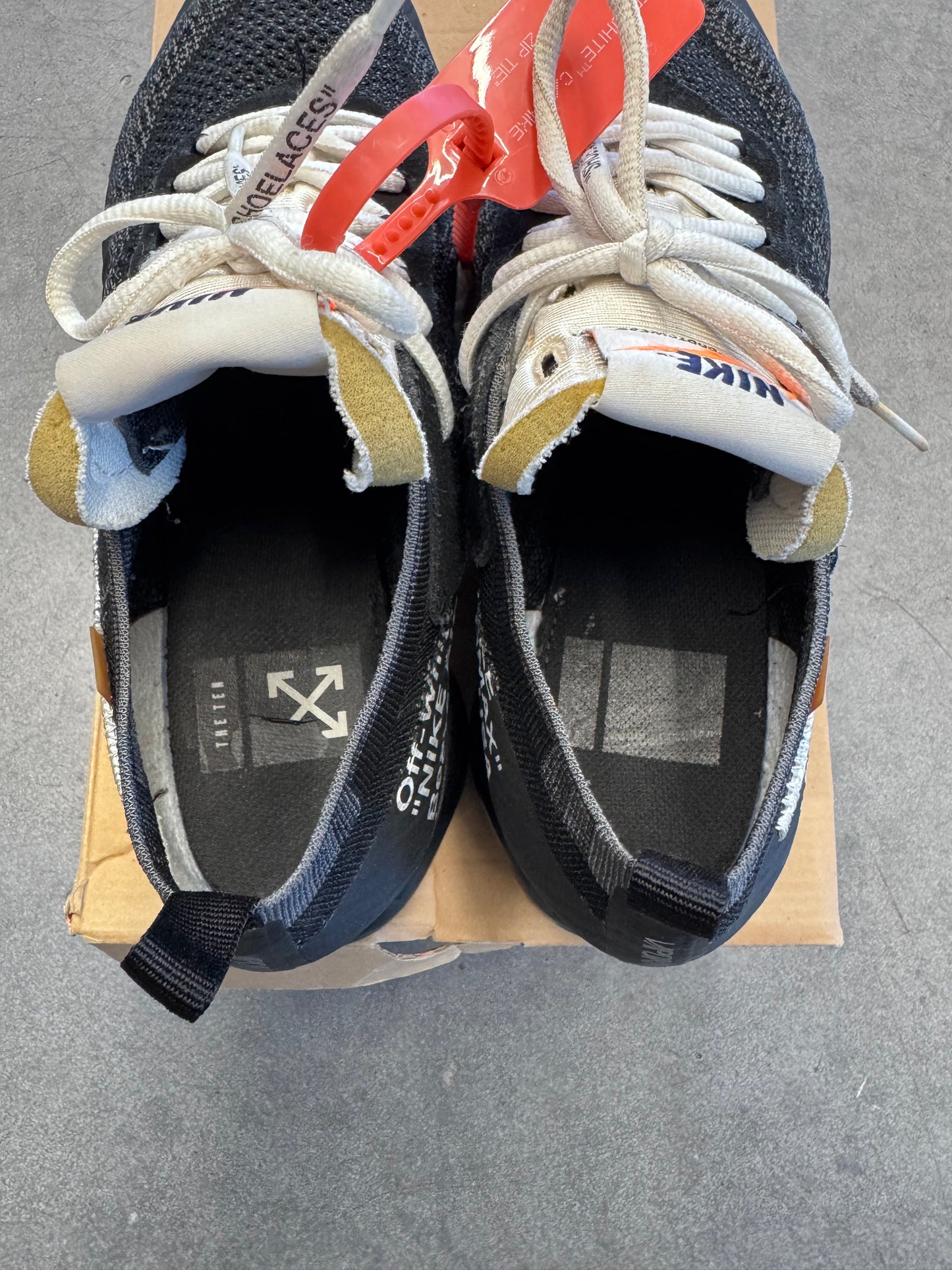 2017 SIZE 9 OFF-WHITE X NIKE THE TEN VAPORMAX (PRE OWNED WITH BOX AND ZIP TIE NO EXTRA LACES)