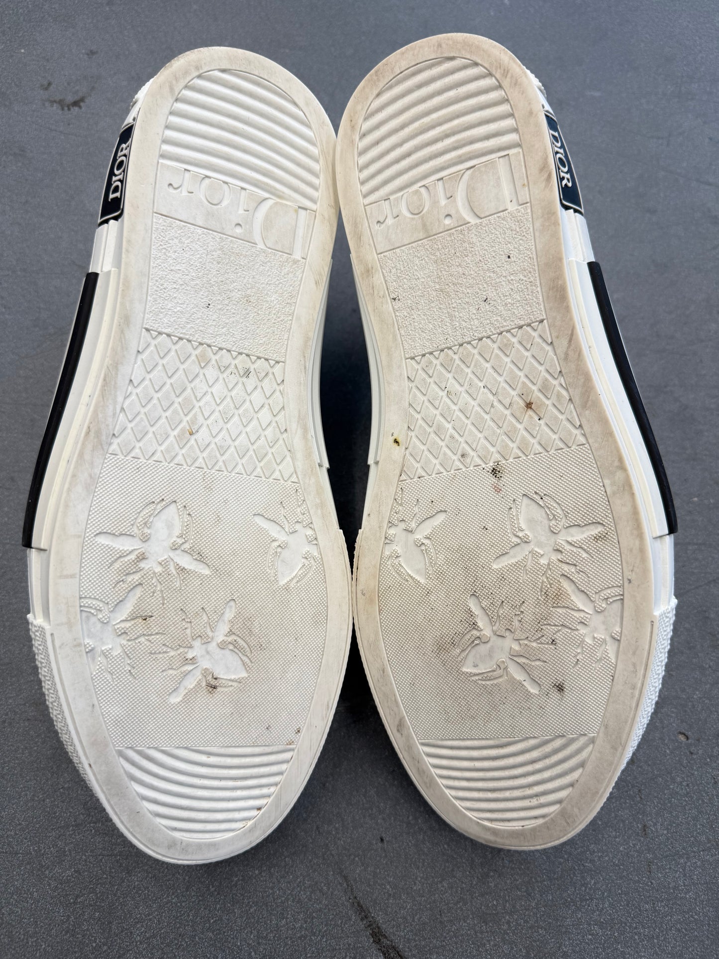 2020 SIZE 40 DIOR B23 LOW TOP DANIEL ARSHAM NEWSPAPER (PRE-OWNED REPLACEMENT BOX)