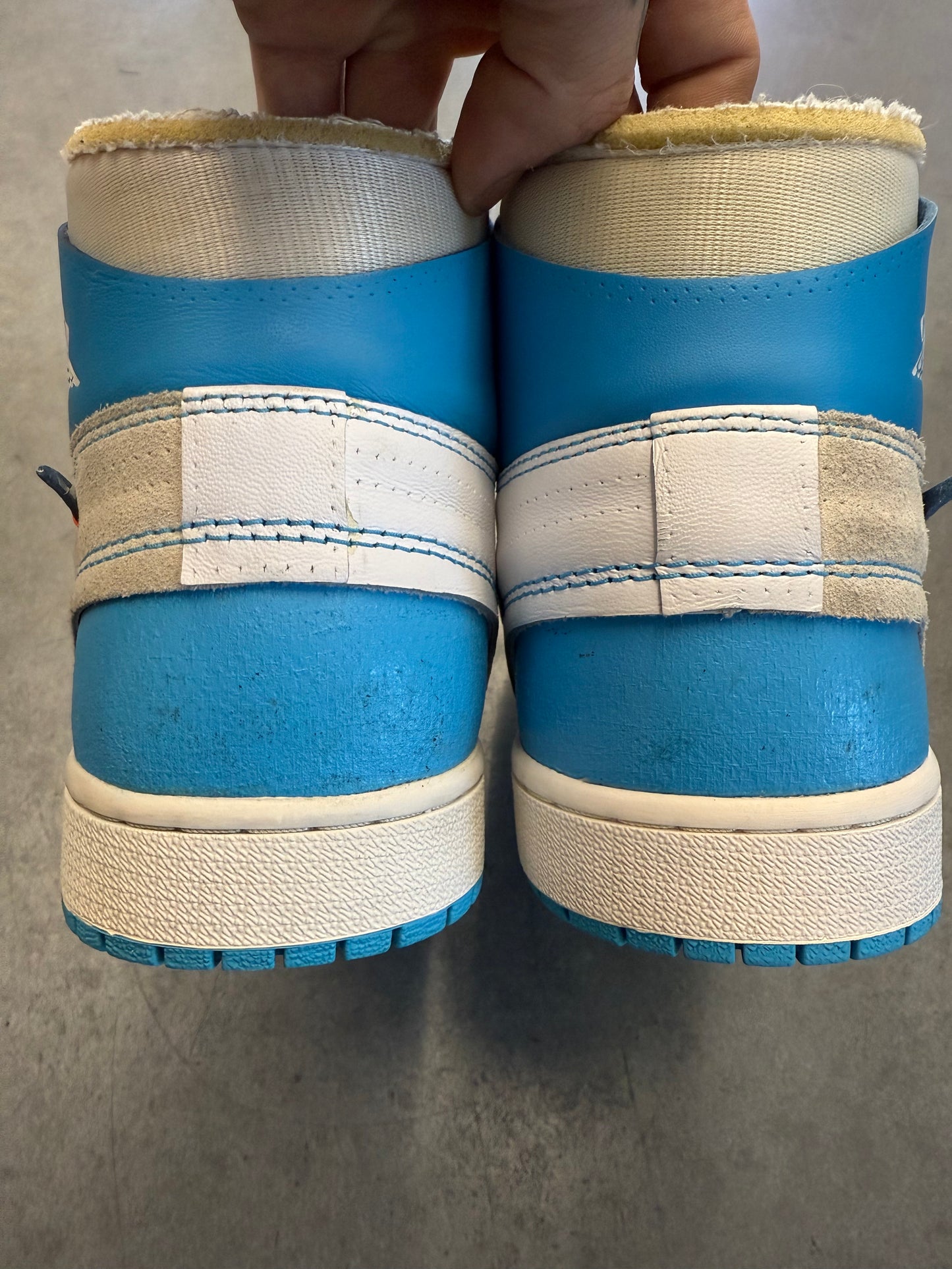 2018 SIZE 10.5 OFF-WHITE JORDAN 1 UNIVERSITY BLUE (PRE-OWNED NO BOX/LACES)