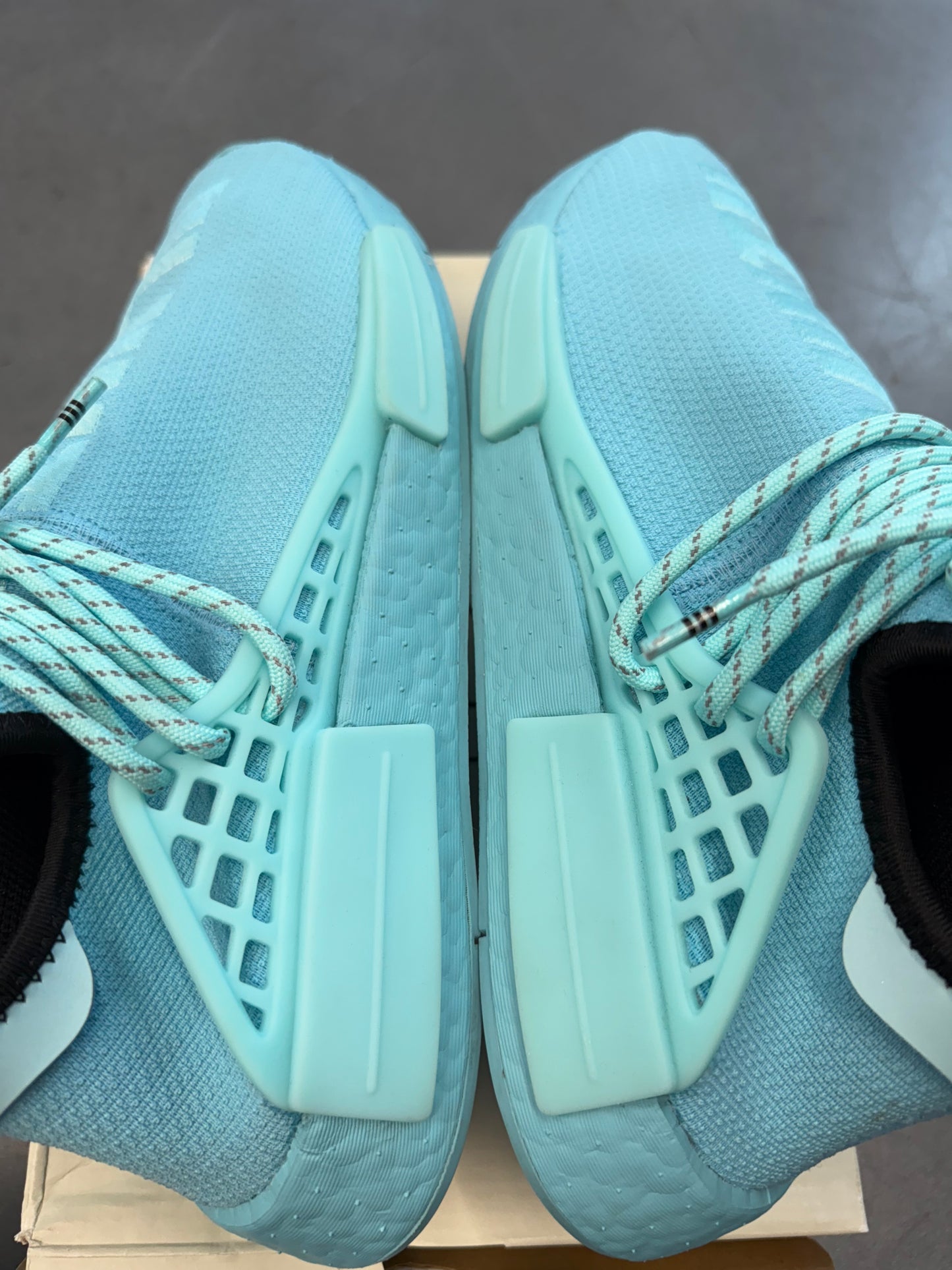 2021 SIZE 8.5 ADIDAS NMD HU PHARRELL WILLIAMS CLEAR AQUA (WITH BOX)