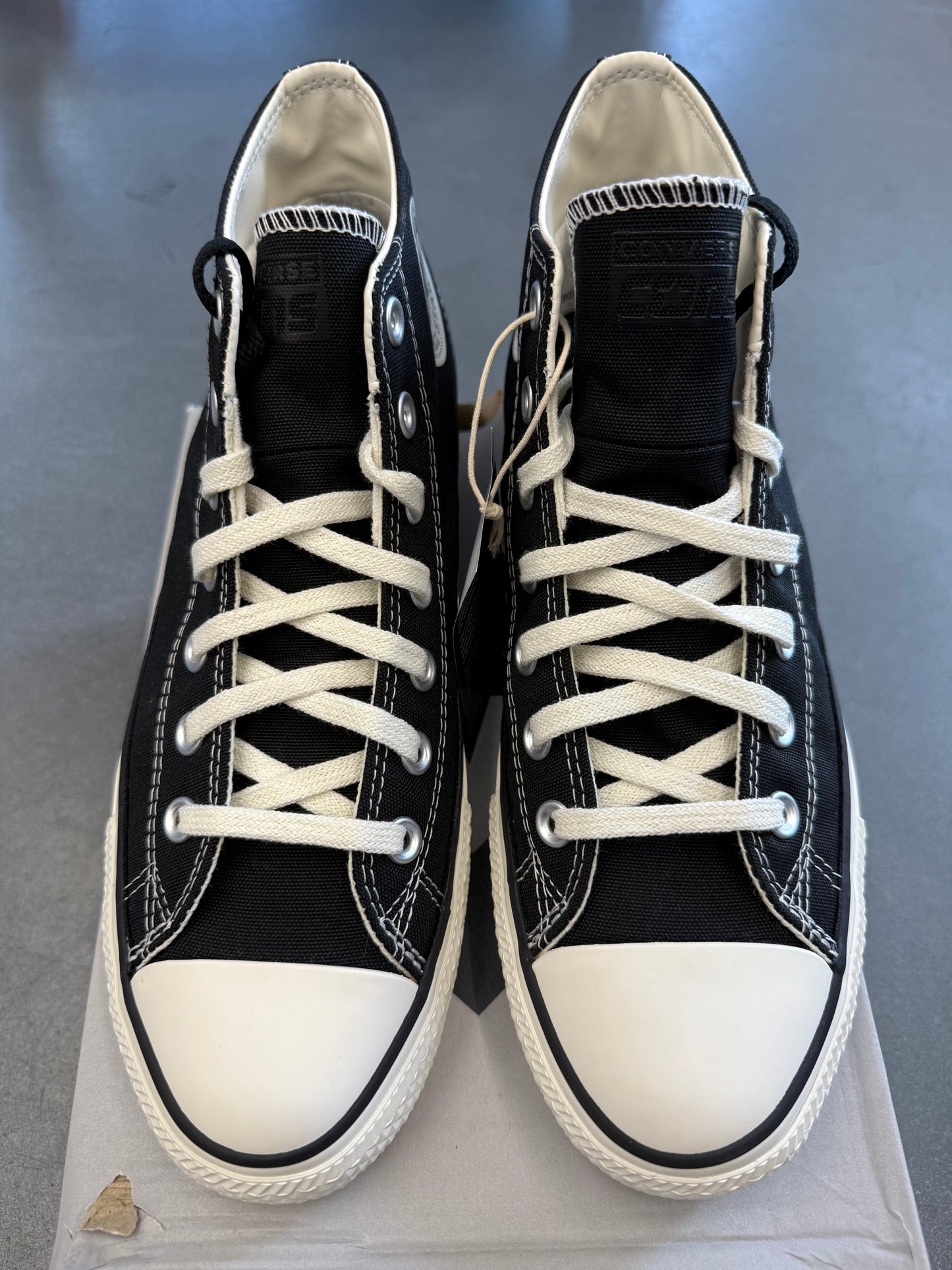 SIZE 8 CONVERSE CHUCK 70 HI - BLACK (WITH BOX)