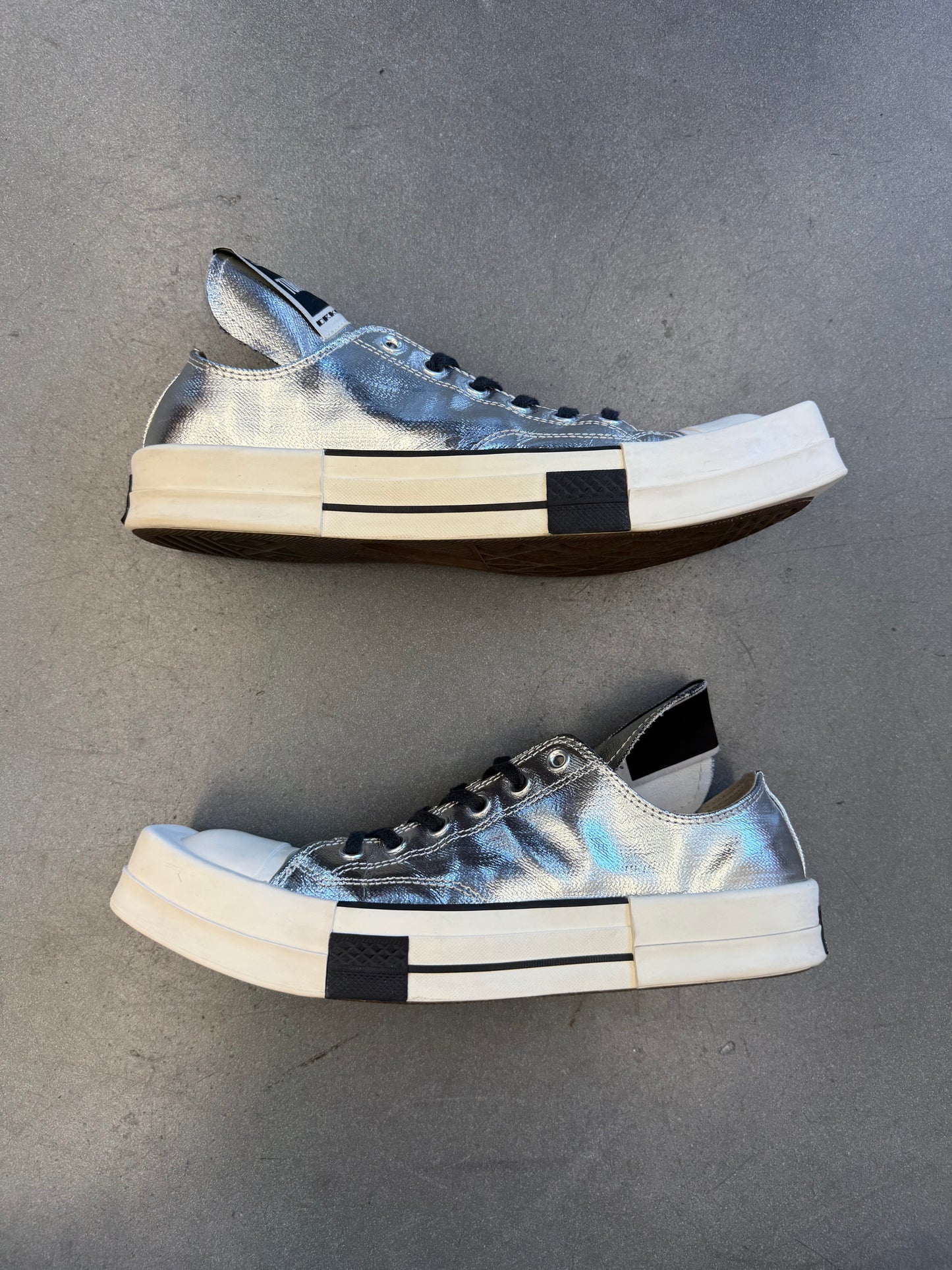 (SIZE 10.5) RICK OWENS TURBODRK DRKSHDW SILVER CHUCK 70 LOW SNEAKER