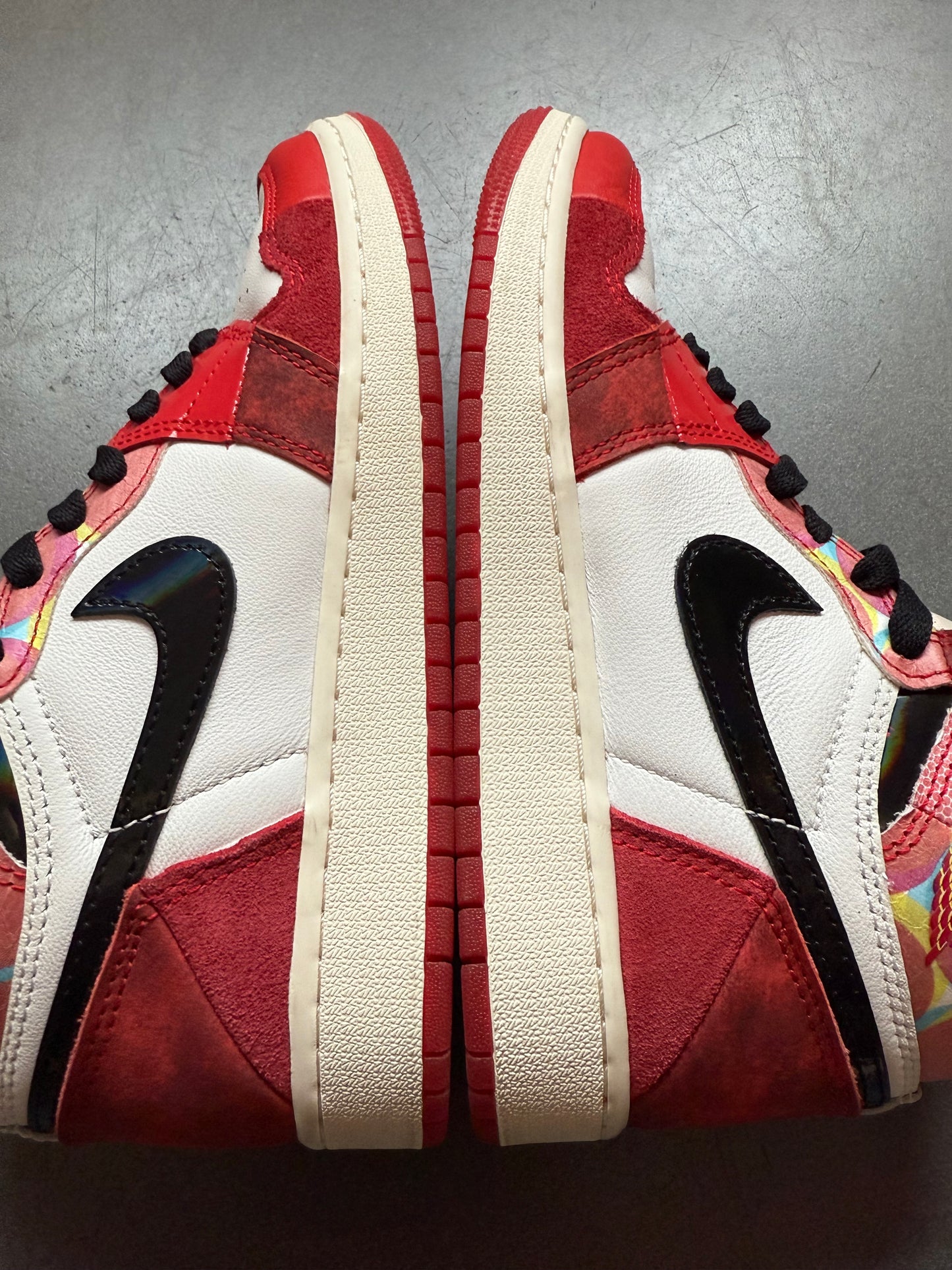 2023 SIZE 5.5Y JORDAN 1 RETRO HIGH OG SPIDER-MAN ACROSS THE SPIDER-VERSE (GS) (PRE-OWNED NO BOX)