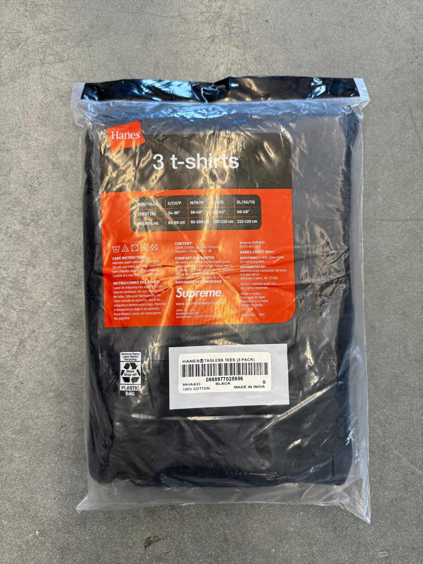 SUPREME HANES TAGLESS T-SHIRTS BLACK 3 PACK (S)