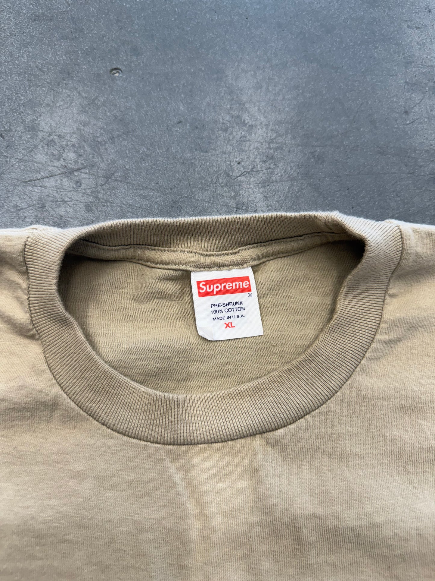 FW22 SUPREME ANDRE 3000 PHOTO TEE (STONE) (XL)
