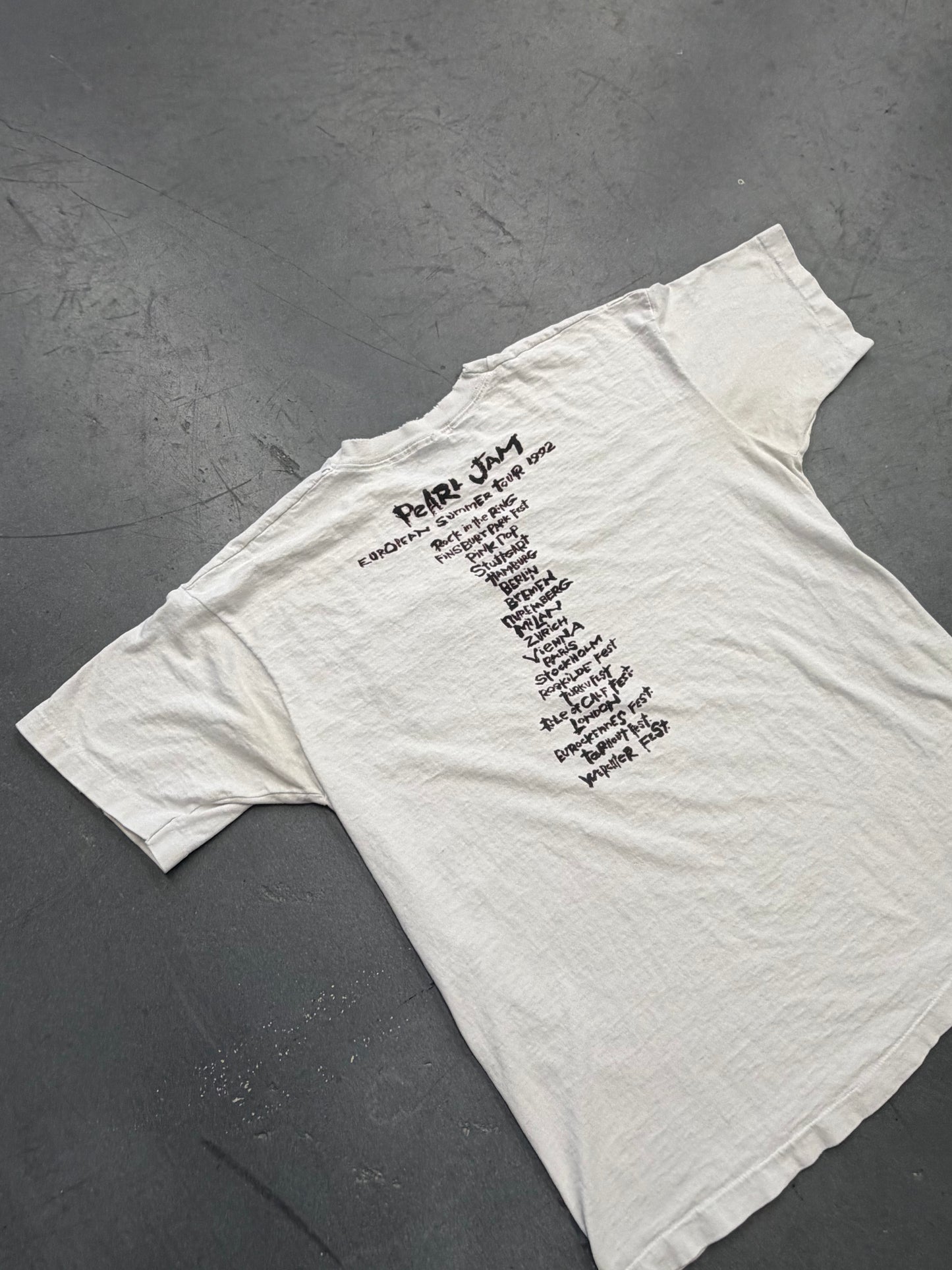 1992 PEARL JAM DON'T GIVE UP EUROPEAN SUMMER TOUR TEE (FOTL TAG)