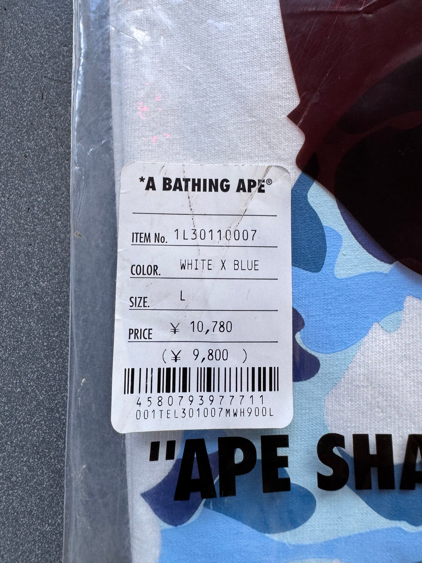 A BATHING APE CAMO BIG HEAD TEE - BLUE CAMO/WHITE (L) (NWT)