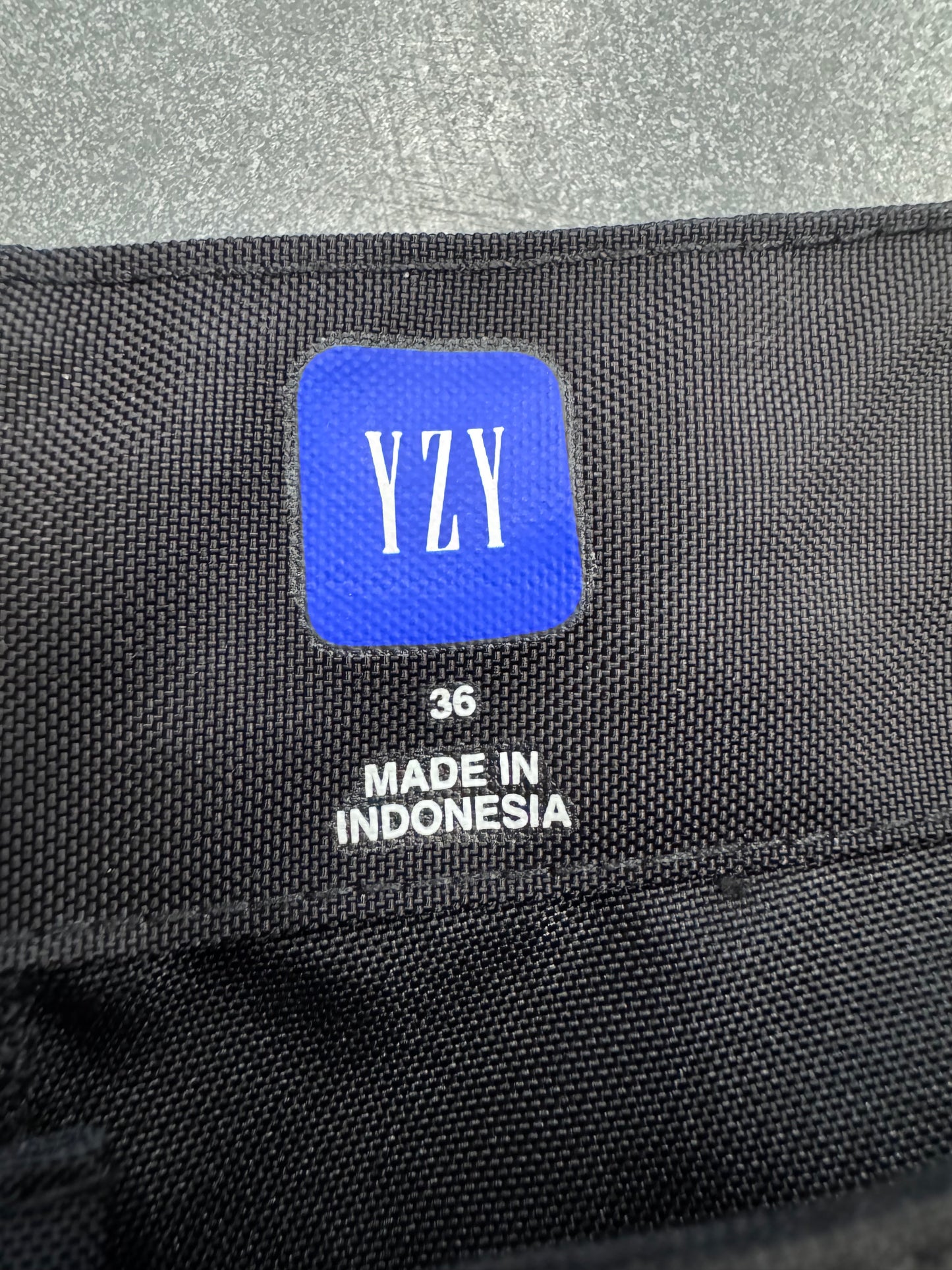 FW22 YEEZY GAP CORDURA CARGO PANT - BLACK (36) (NEW)