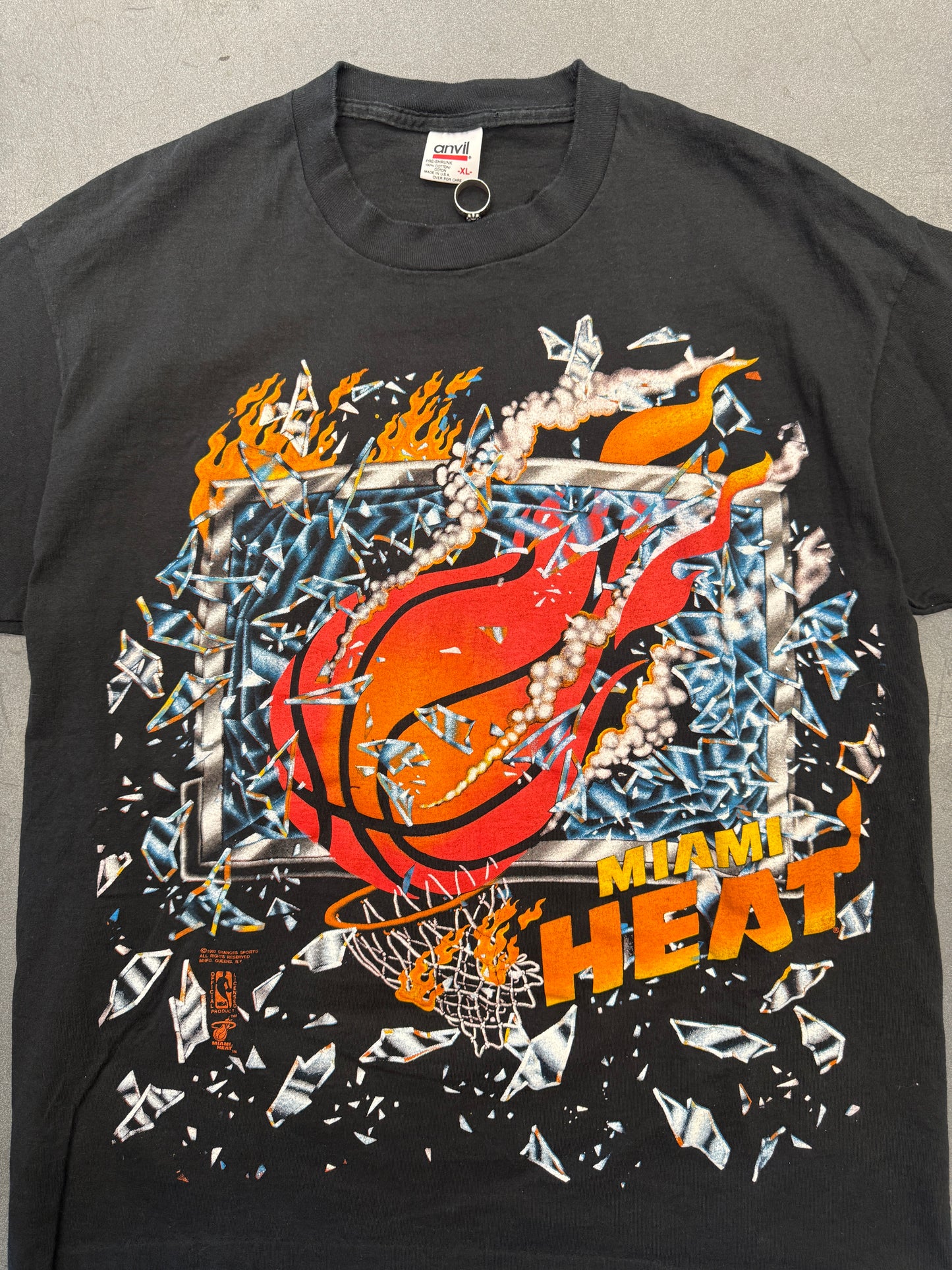 1992 MIAMI HEAT SHATTERED BACKBOARD TEE (RED BAR ANVIL TAG) - XL