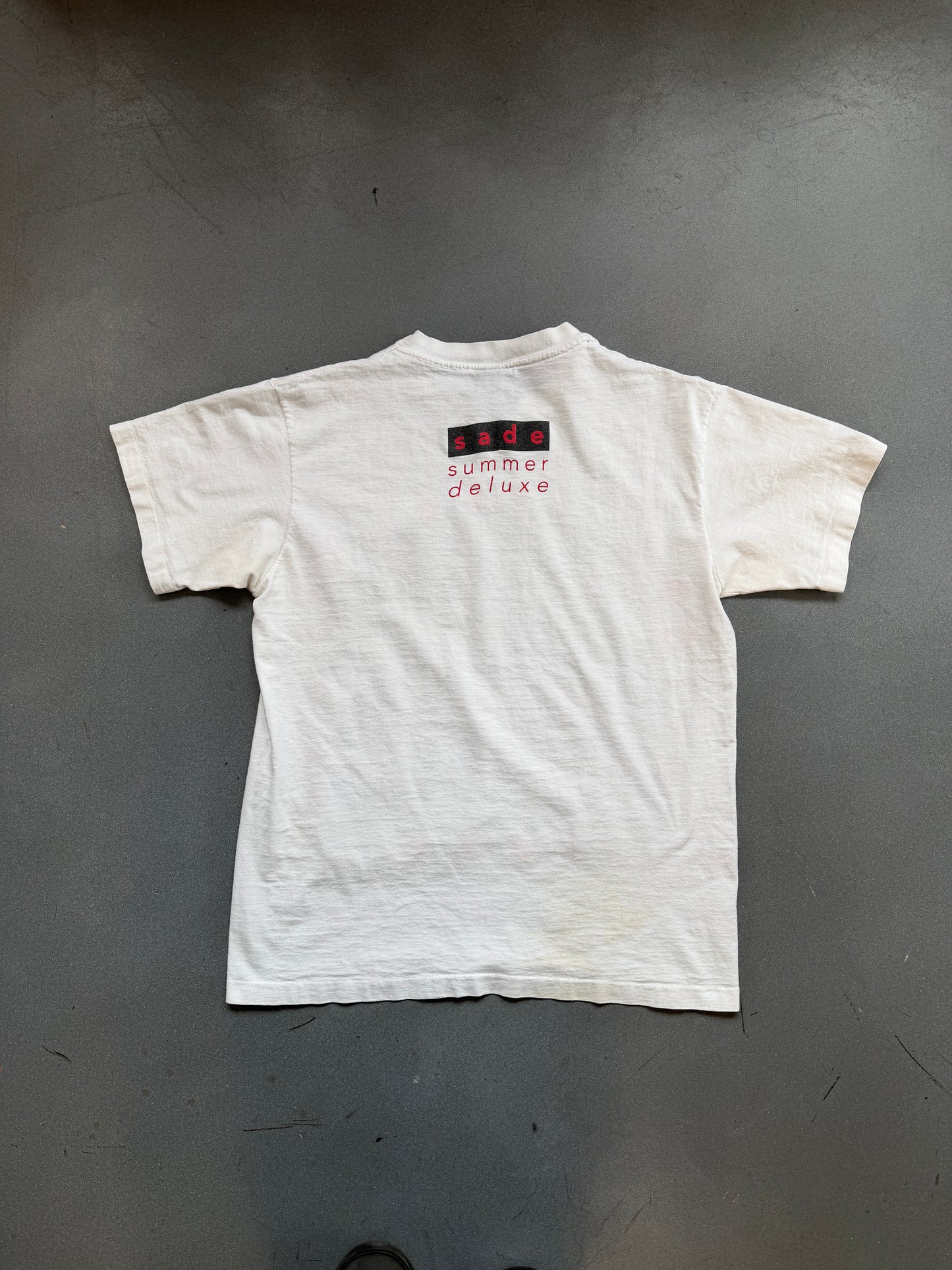 1993 SADE LOVE DELUXE SUMMER DELUXE TOUR TEE (GIANT TAG)