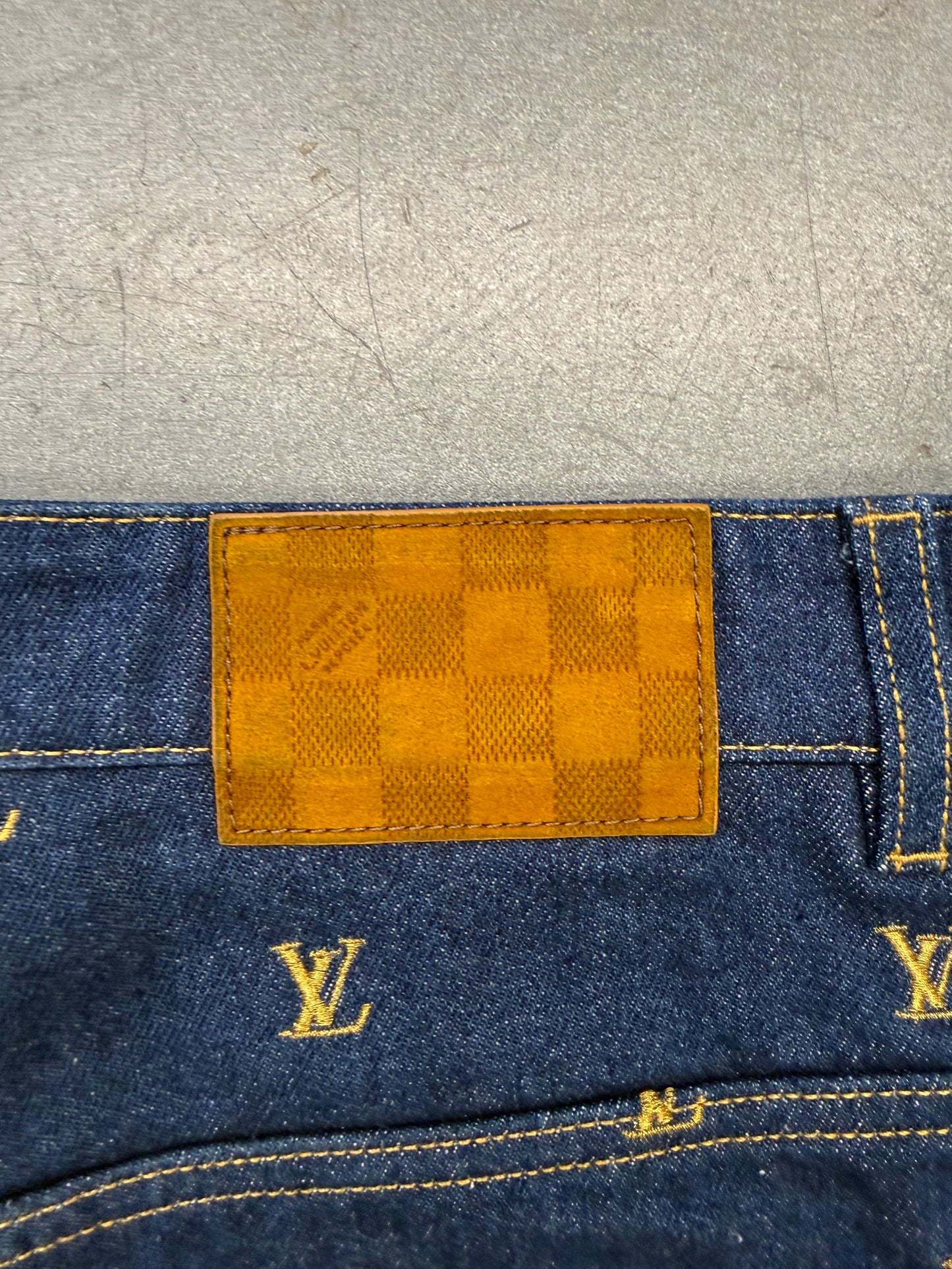 SS24 LOUIS VUITTON EMBROIDERED SIGNATURE DENIM SHORTS