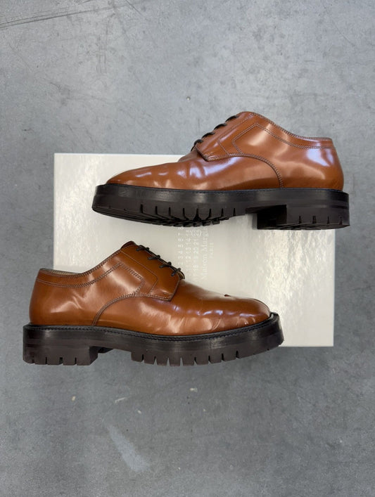 SIZE 40 MAISON MARGIELA TAN TABI LACE-UP DERBYS (PRE-OWNED WITH BOX)