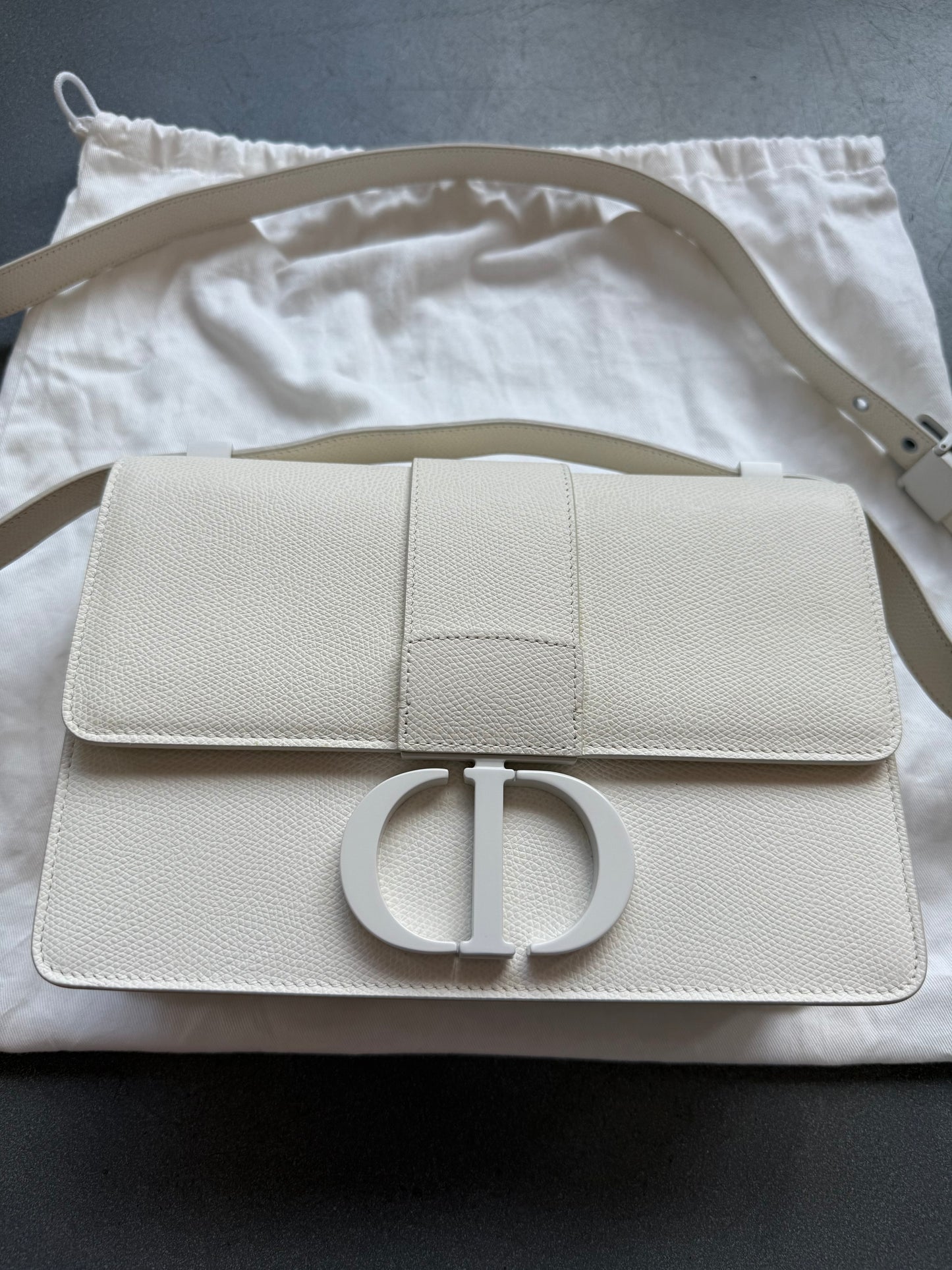 CHRISTIAN DIOR MONTAIGNE 30 HANDBAG - WHITE (PRE-OWNED WITH DUSTBAG) (TANIA)