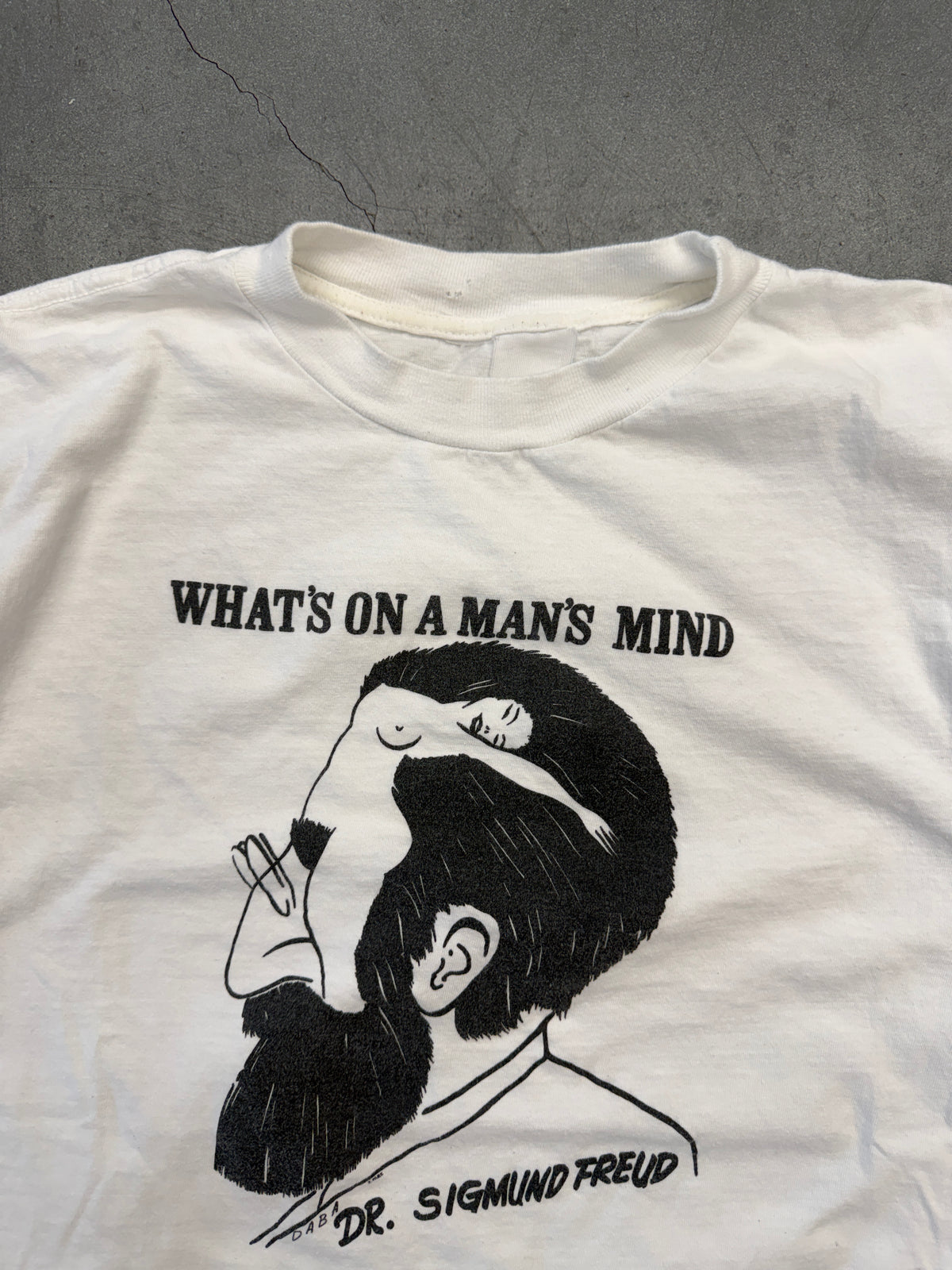 90'S DR. SIGMUND FREUD "WHAT'S ON A MAN'S MIND" TEE (FADED SHORT HILLS TAG)