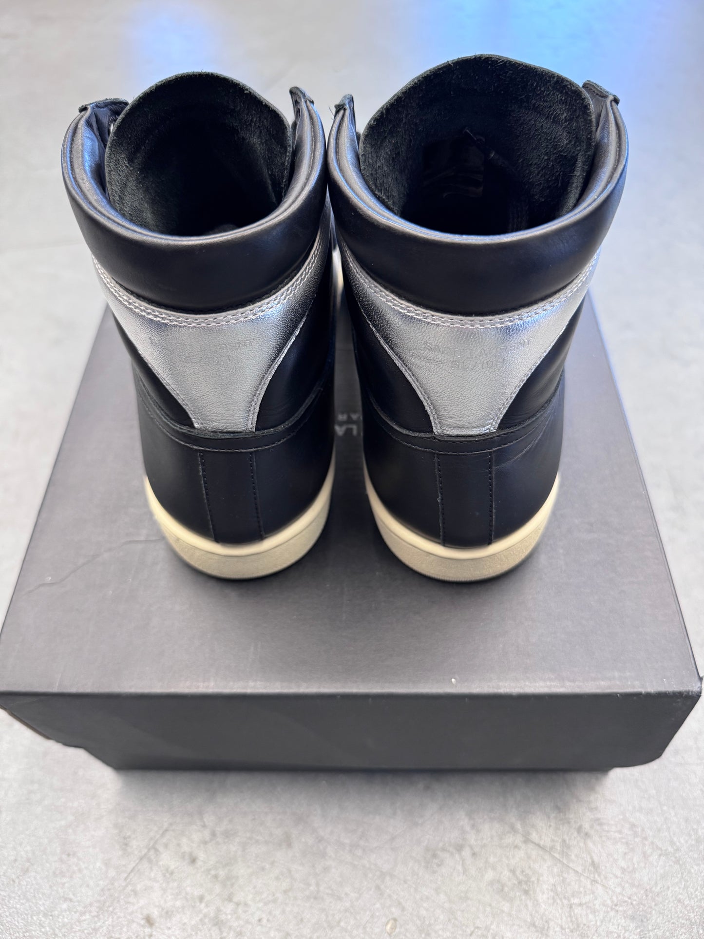 SIZE 40.5 YSL SAINT LAURENT PARIS HI TOP LEATHER SNEAKERS BLACK/SILVER (PRE-OWNED WITH BOX)