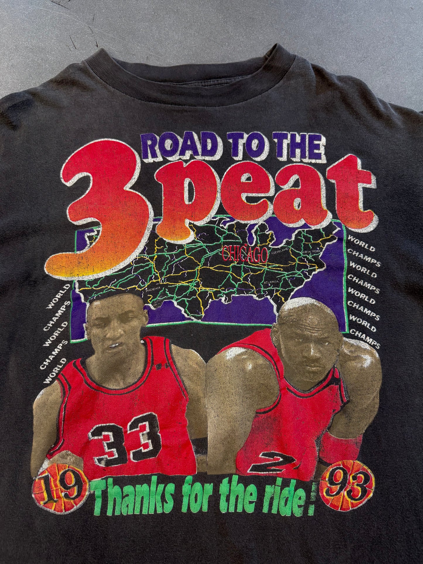 1993 ROAD TO THE 3 PEAT CHICAGO BULLS BOOTLEG RAP STYLE TEE (DIAMOND STAR TAG)