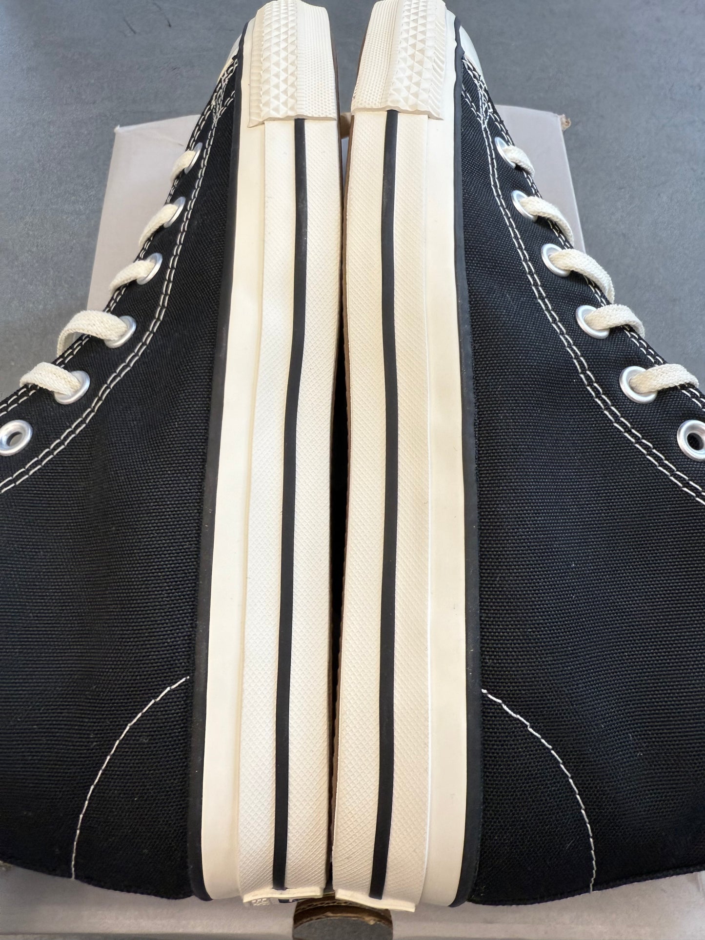 SIZE 8 CONVERSE CHUCK 70 HI - BLACK (WITH BOX)