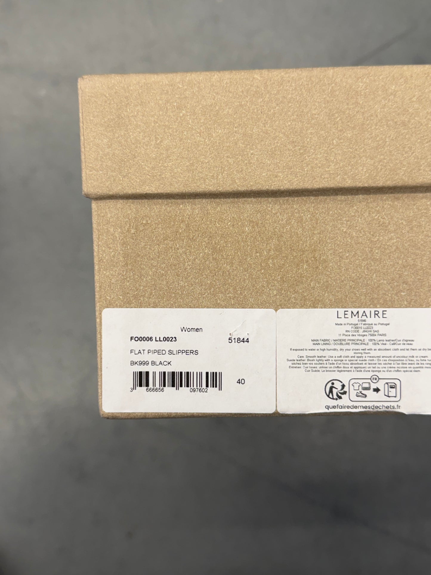 SIZE 40 LEMAIRE PIPED SQUARE-TOE LOAFERS - BLACK (PRE-OWNED WITH BOX)