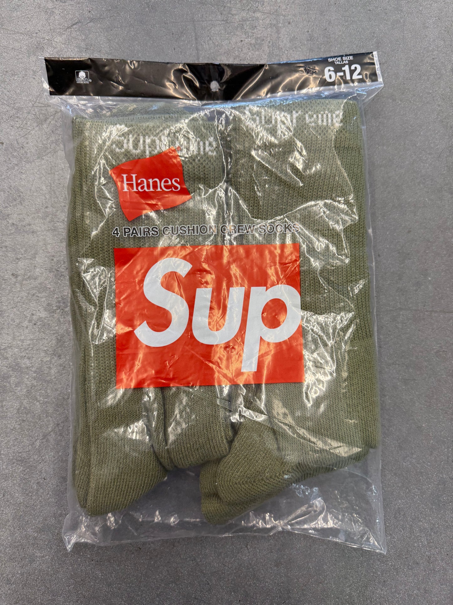 SUPREME HANES CUSHION CREW SOCKS OLIVE 4 PACK