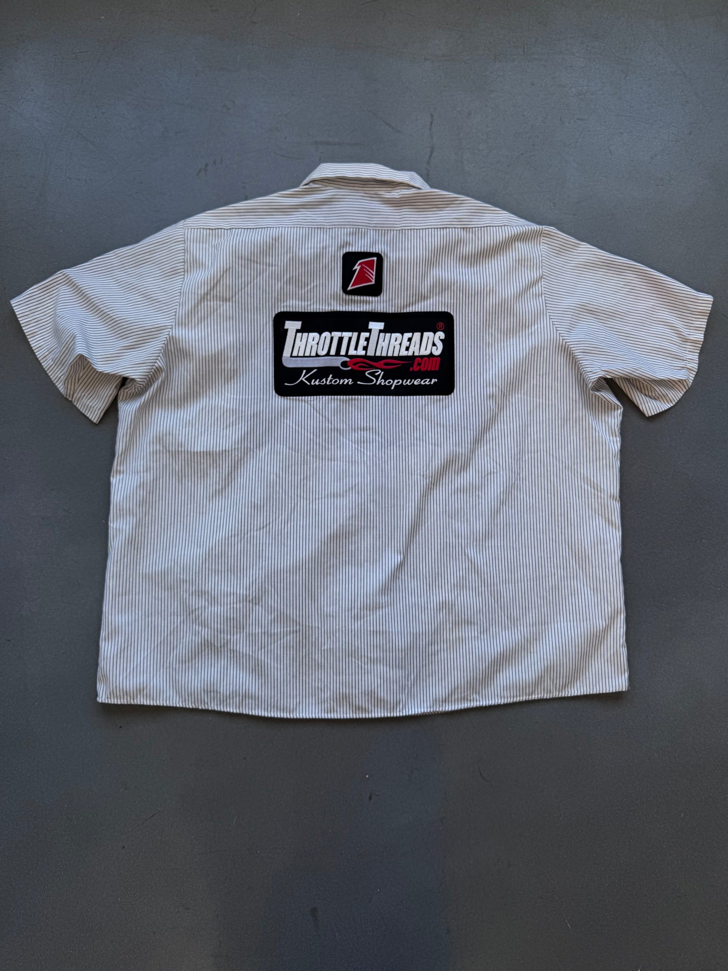 THROTTLE THREADS PINSTRIPE GAS STATION SS BUTTON-UP