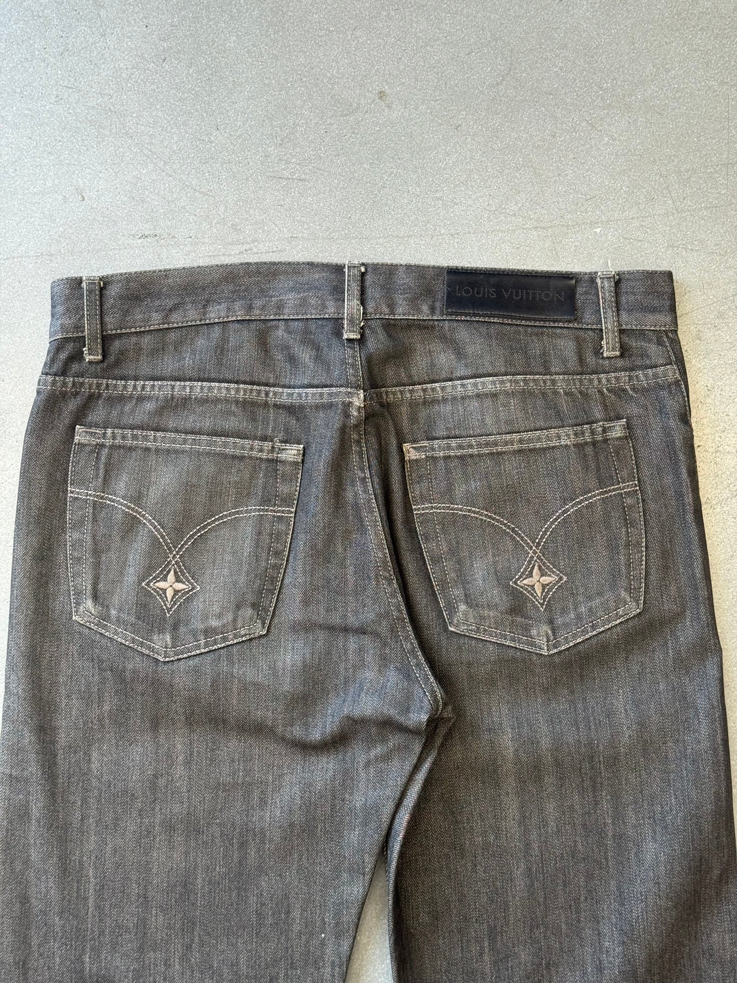 LOUIS VUITTON DARK RINSE FLEUR LOGO JEANS