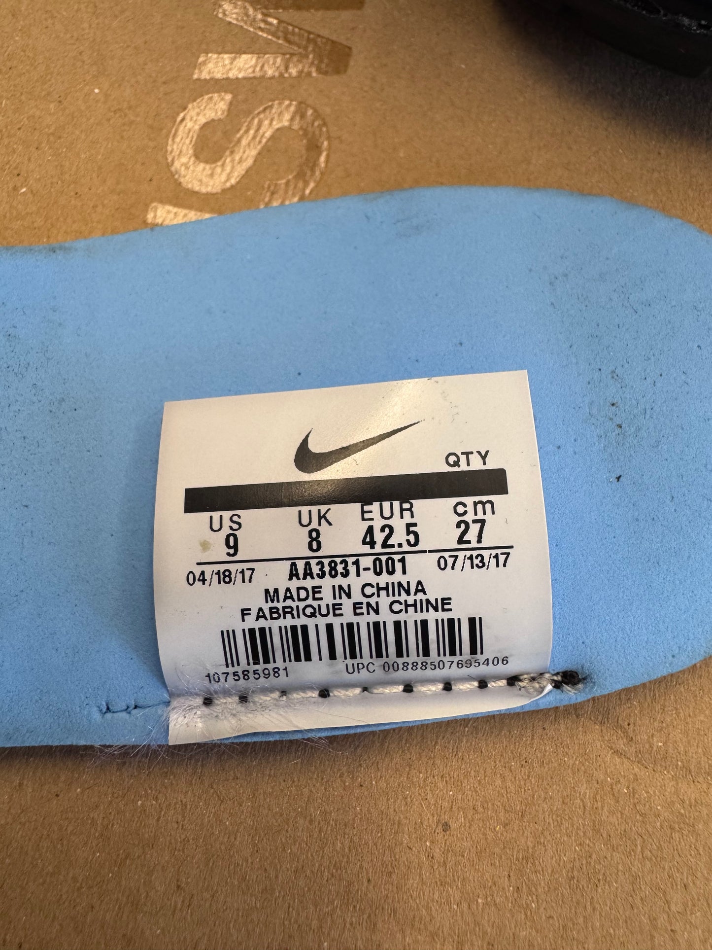 2017 SIZE 9 OFF-WHITE X NIKE THE TEN VAPORMAX (PRE OWNED WITH BOX AND ZIP TIE NO EXTRA LACES)