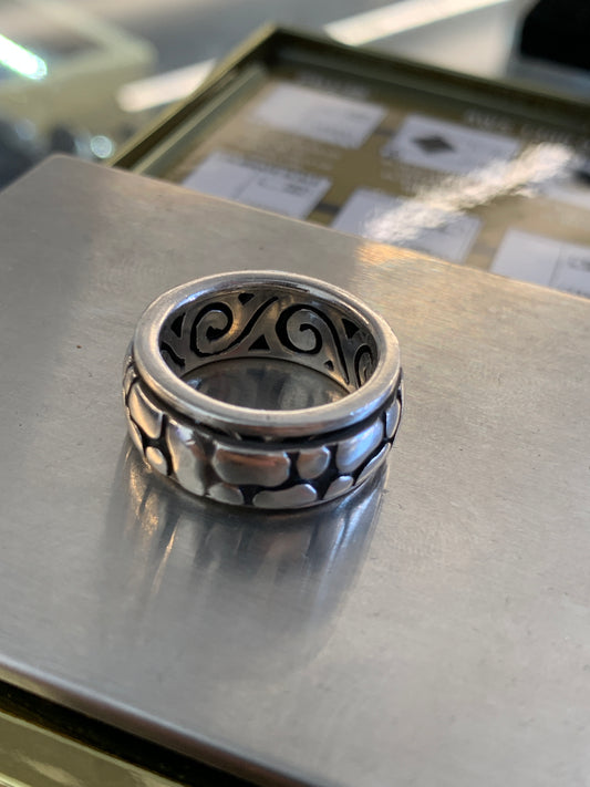 SCALE SPINNER SILVER RING (9.7 GRAMS)
