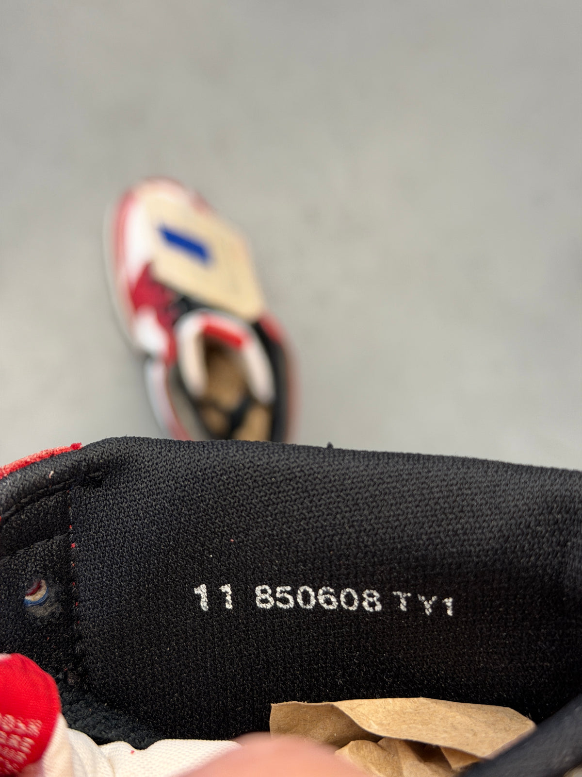 1985 AIR JORDAN 1 HIGH CHICAGO (DEADSTOCK NEVER WORN)