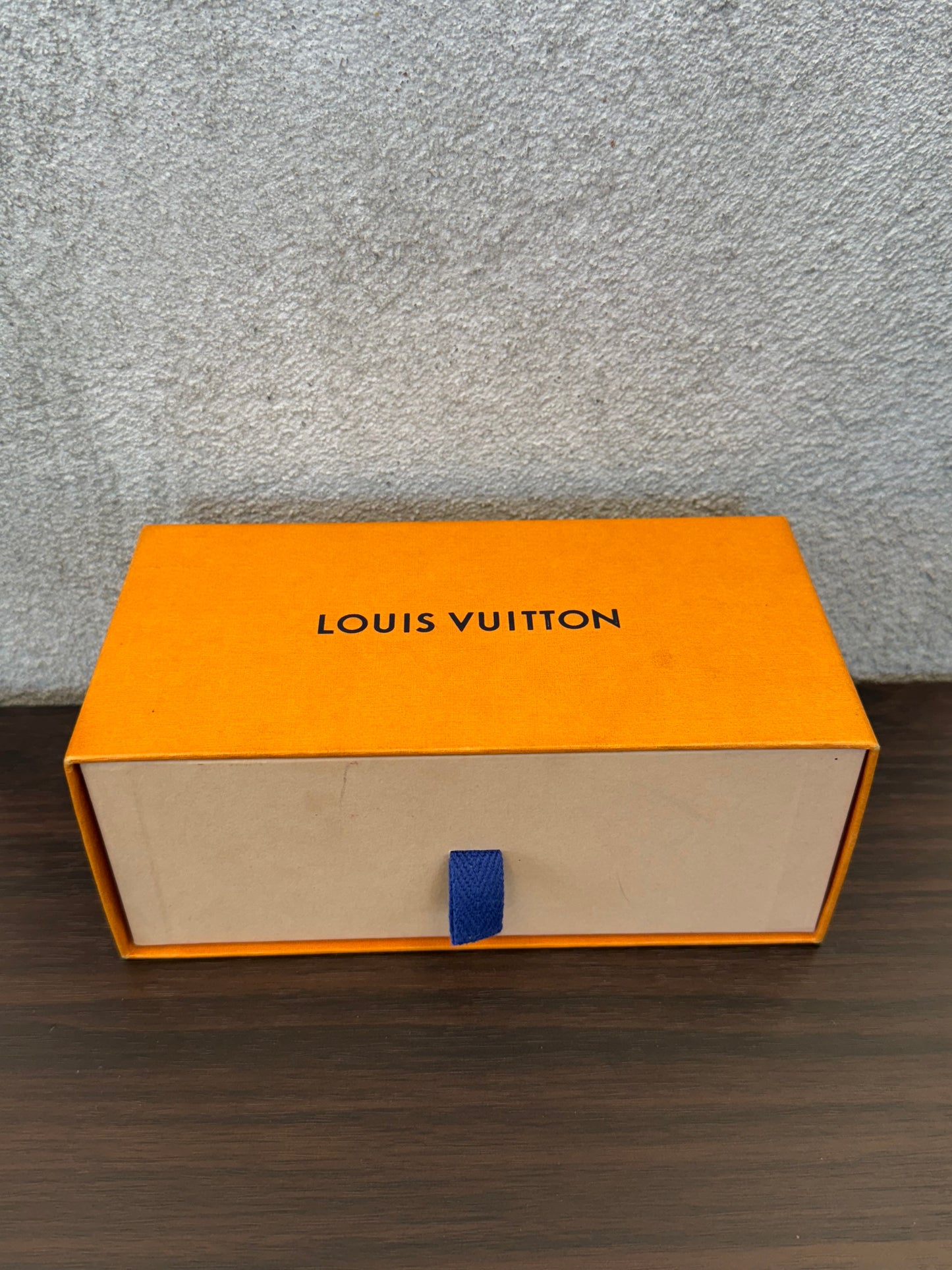 LOUIS VUITTON X SUPREME PHARREL DOWNTOWN SUNGLASSES - WHITE (WITH BOX & CASE)