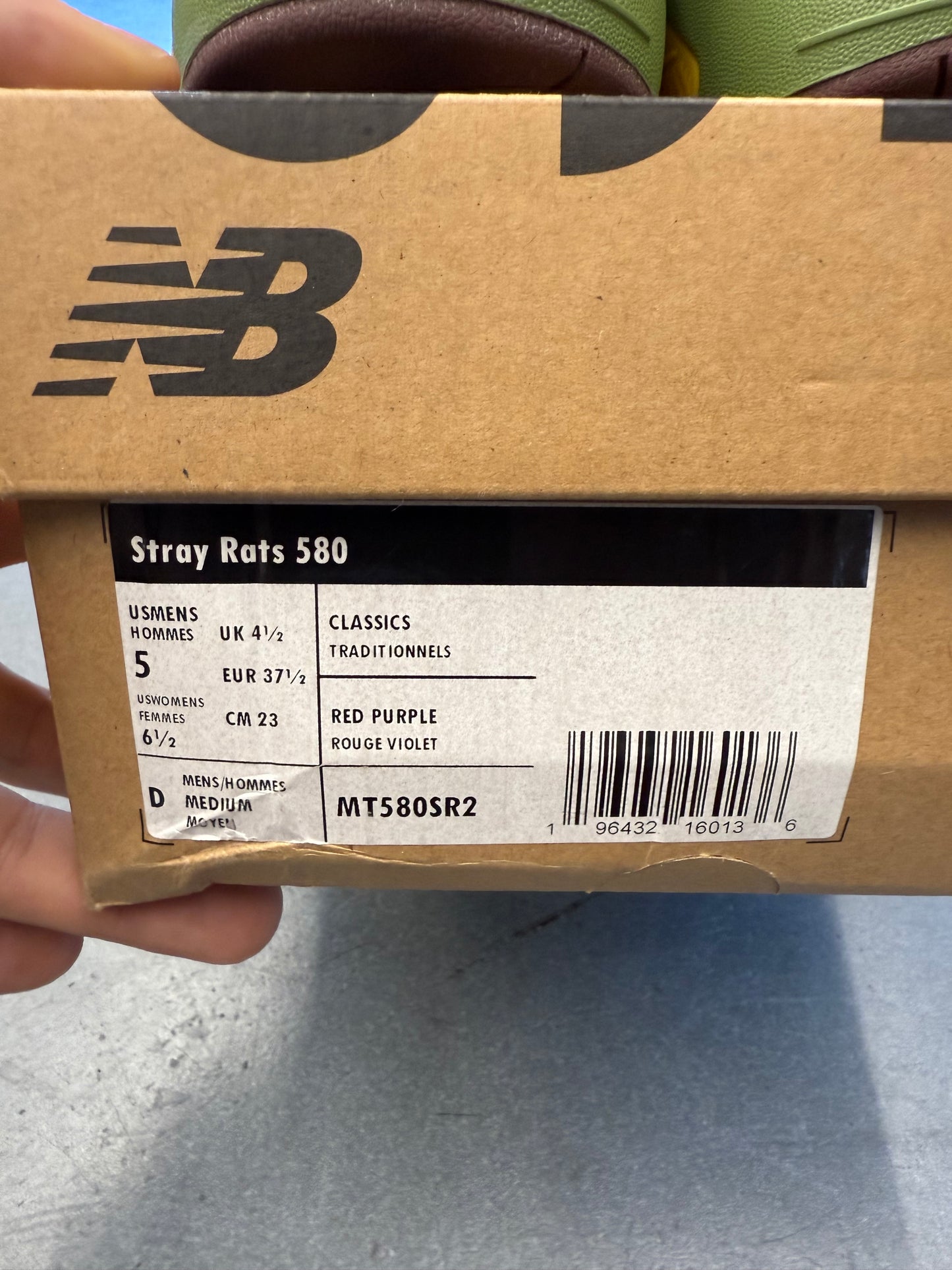 2022 SIZE 5 NEW BALANCE 580 STRAY RATS MAROON PURPLE (PRE-OWNED WITH BOX)