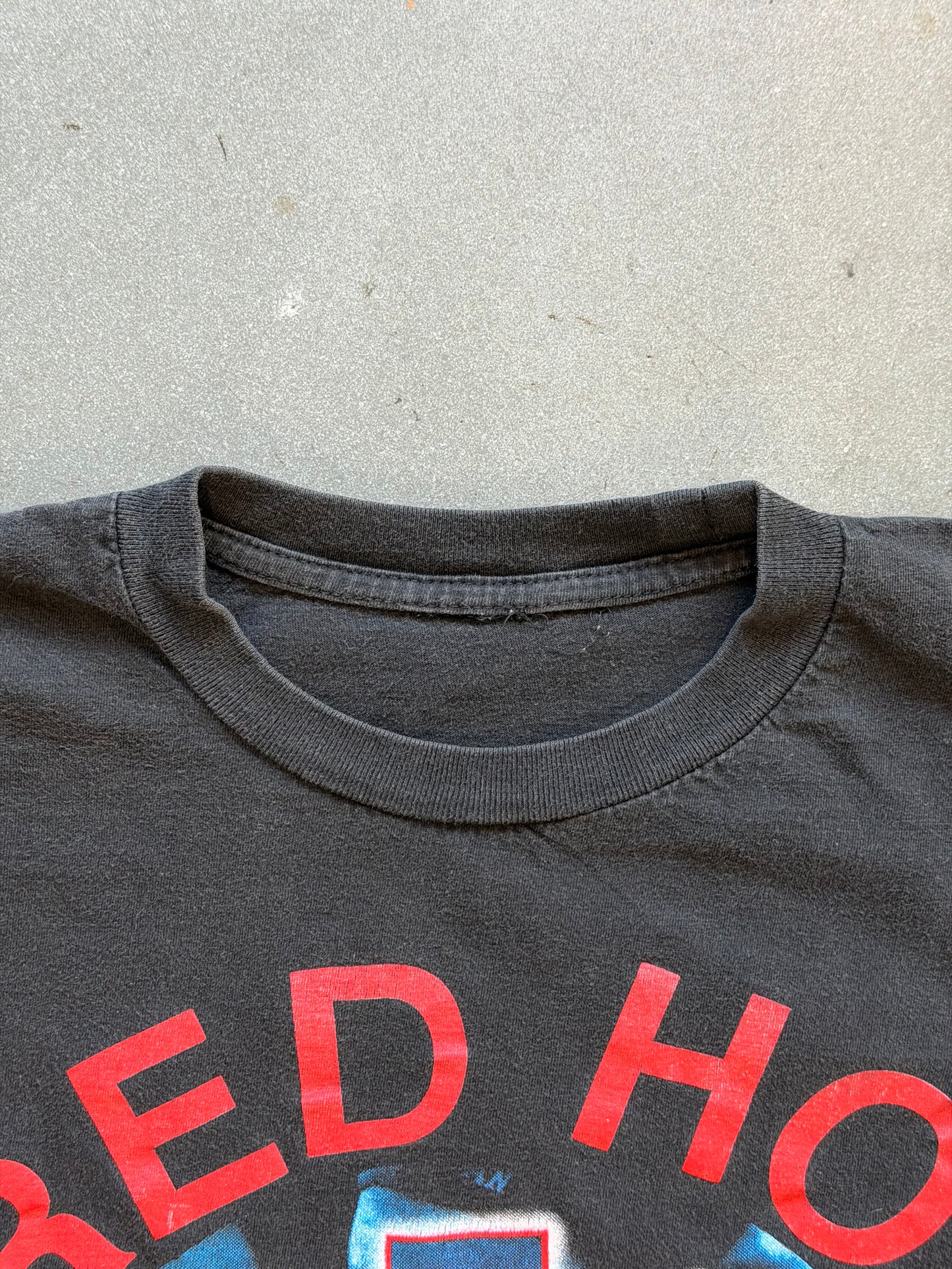 90S RED HOT CHILLI PEPPERS AZTEC BOOTLEG TEE (PULLED TAG)