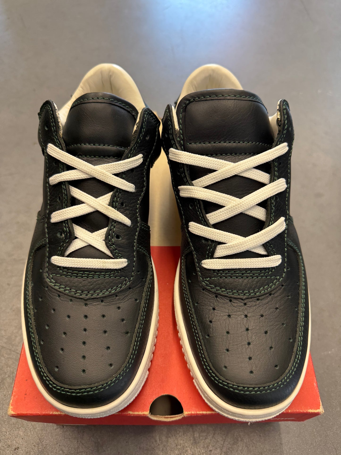 2001 SIZE 8.5 SUPREME DOWNLOW - GREEN (BRAND NEW WITH BOX)