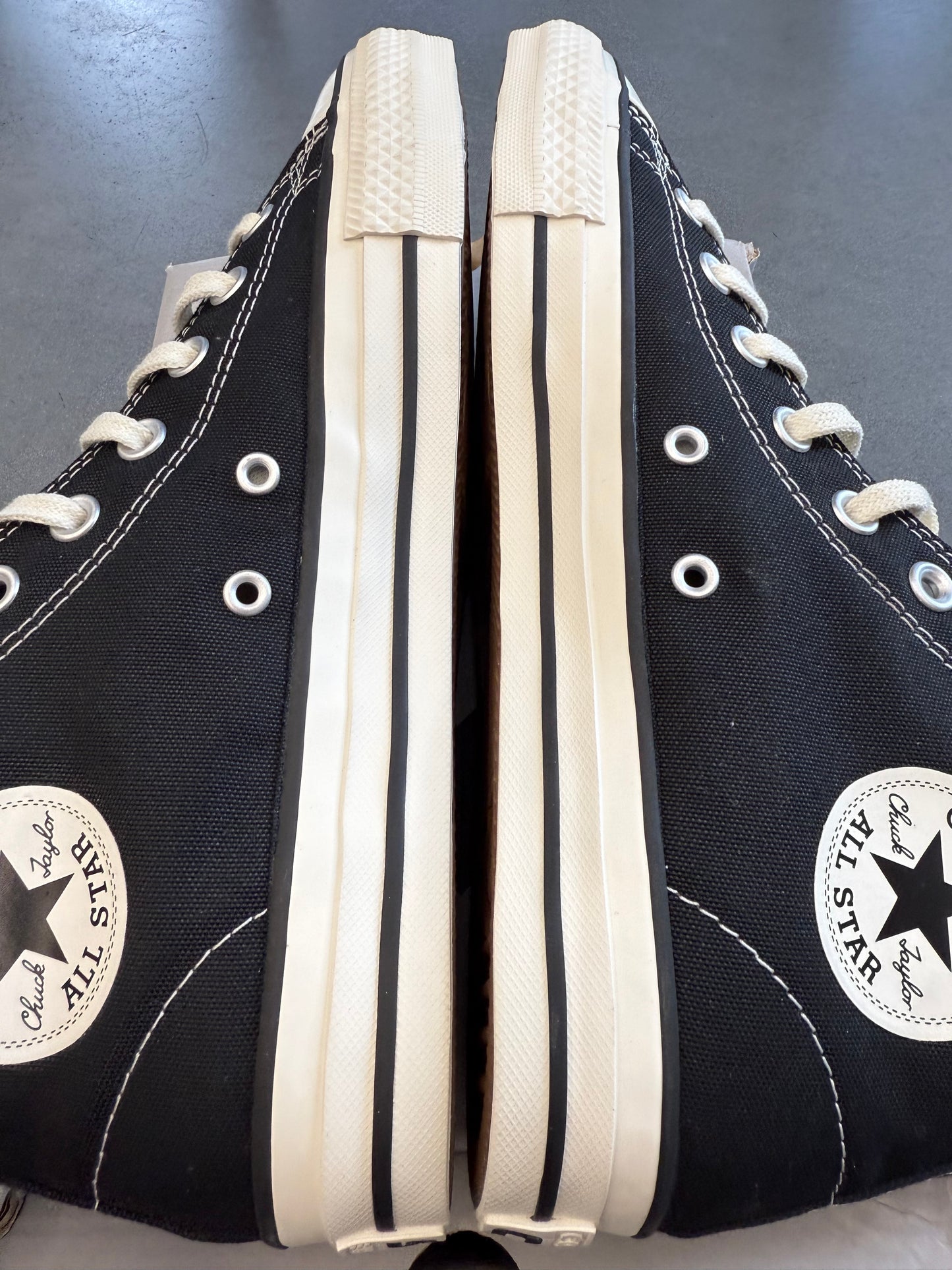 SIZE 8 CONVERSE CHUCK 70 HI - BLACK (WITH BOX)