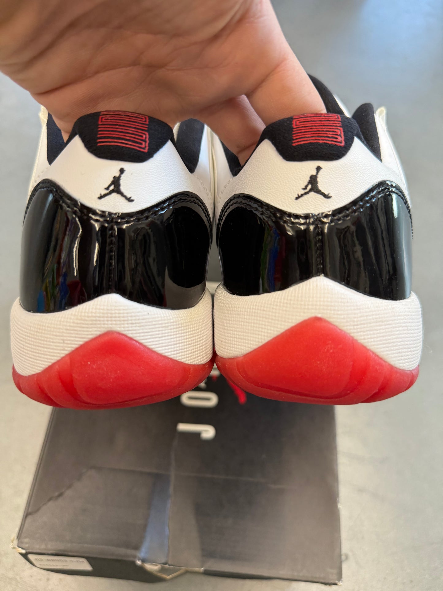 SIZE 7Y 2020 AIR JORDAN 11 RETRO LOW CONCORD BRED (TRIED-ON WITH BOX)