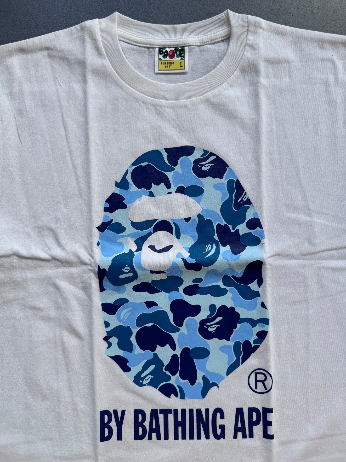 A BATHING APE CAMO BIG HEAD TEE - BLUE CAMO/WHITE (L) (NWT)