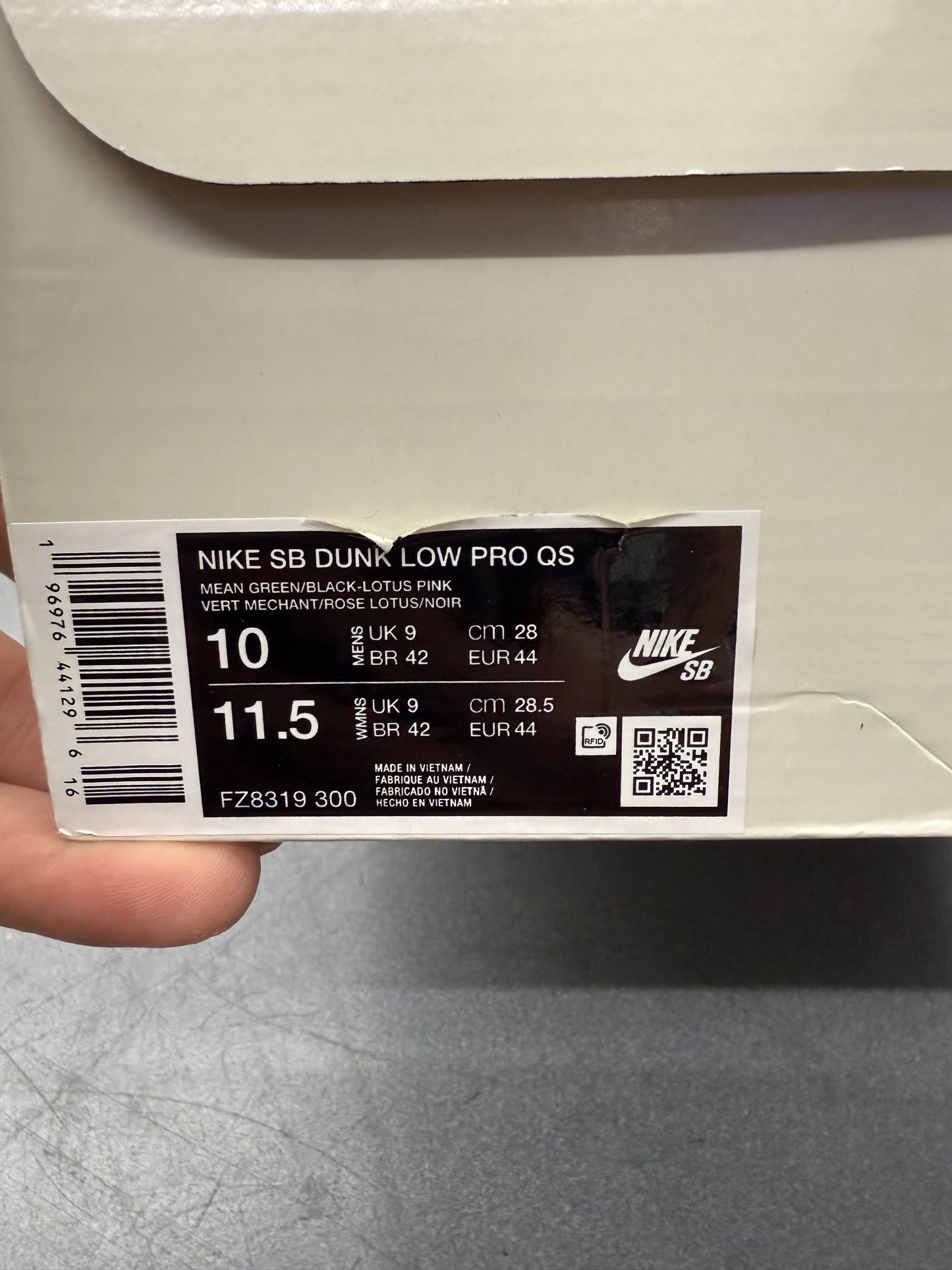 2023 SIZE 10 THE POWERPUFF GIRLS BUTTERCUP NIKE SB DUNK LOW