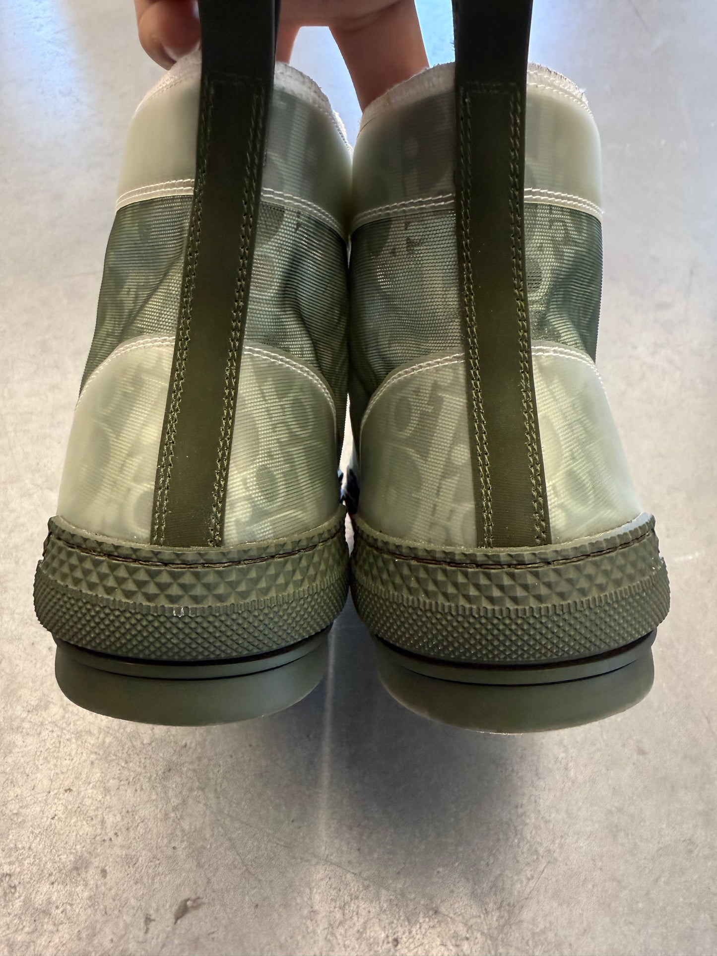 DIOR SIZE 44 B23 HIGH TOP DARK OLIVE SNEAKER (PRE-OWNED NO BOX)