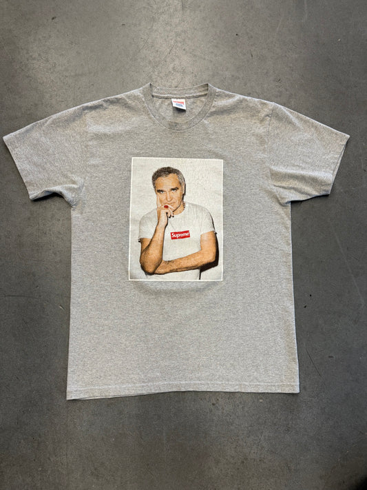 SS16 SUPREME MORRISSEY TEE (GREY) (L)