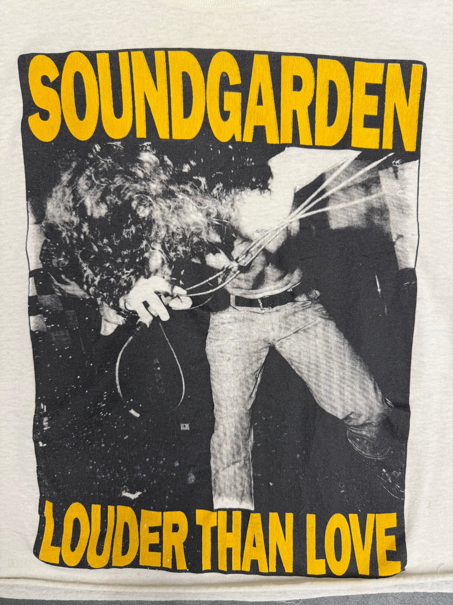 1989 SOUNDGARDEN LOUDER THAN LOVE CHOPPED TEE (SCREEN STARS TAG)