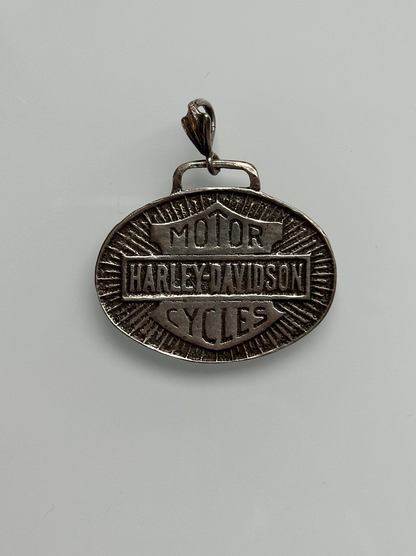 1930'S HARLEY-DAVIDSON OVAL PENDANT (9.4 GRAMS)