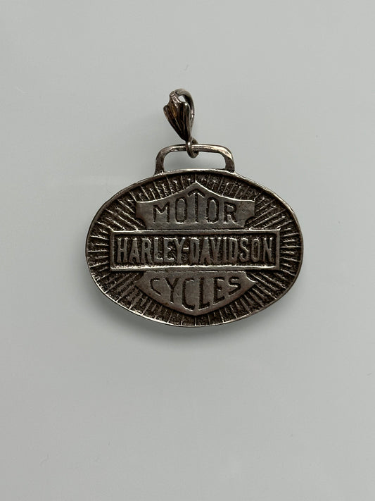 1930'S HARLEY-DAVIDSON OVAL PENDANT (9.4 GRAMS)