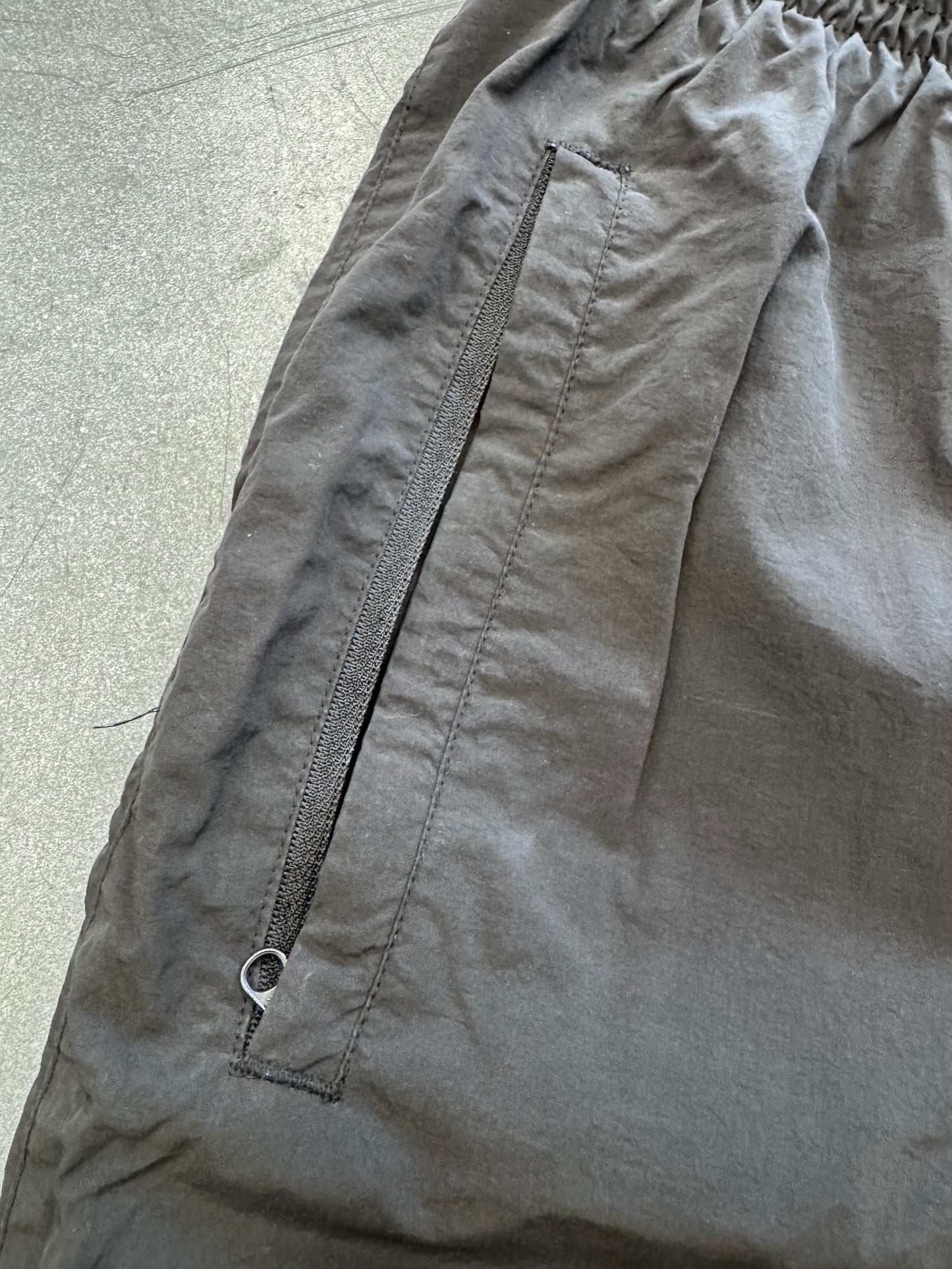 PALACE ESSENTIAL SWIM SHORTS - BLACK