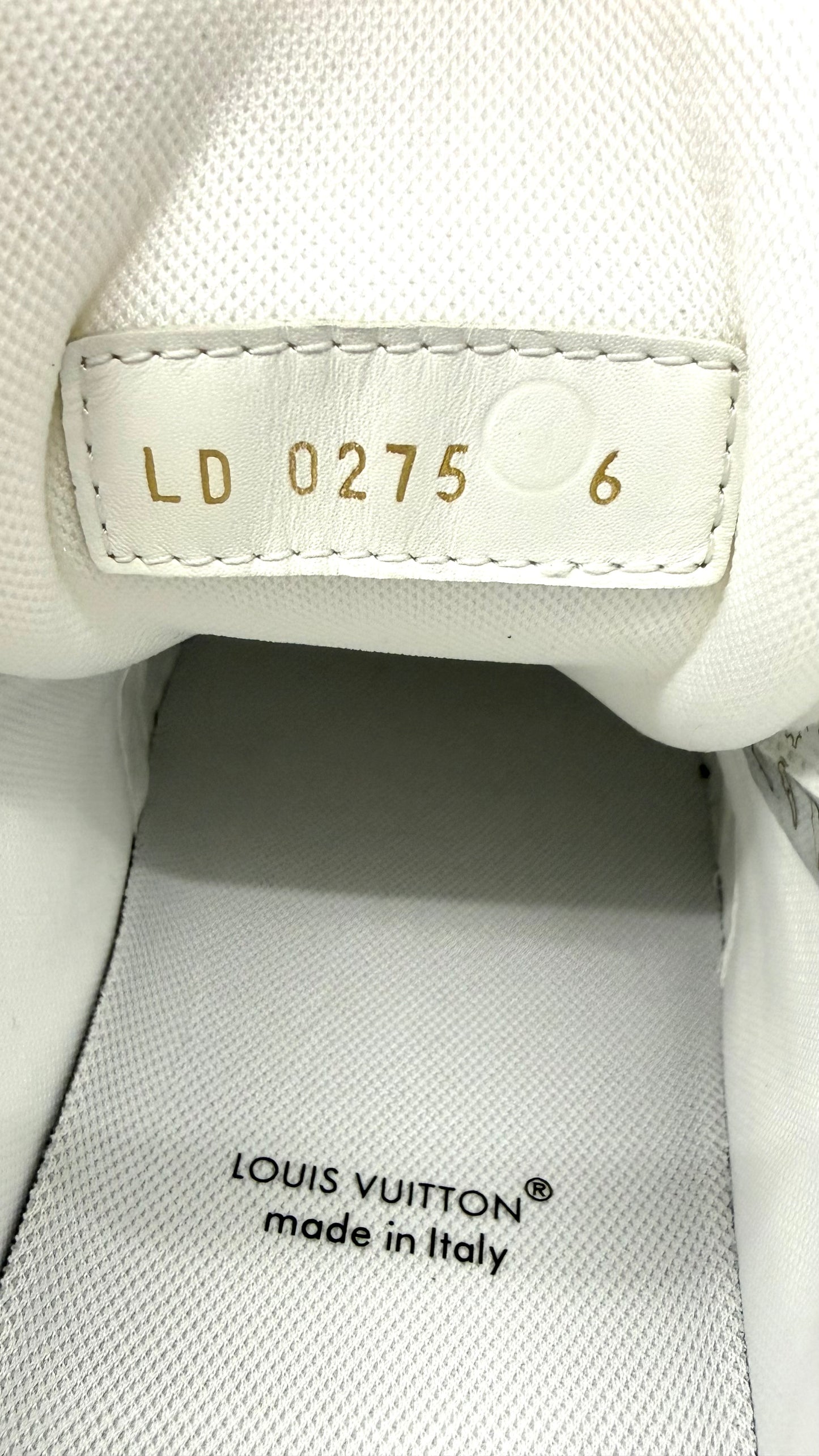 SS25 LOUIS VUITTON PATENT LEATHER TRAINER SNEAKERS - BLACK/WHITE