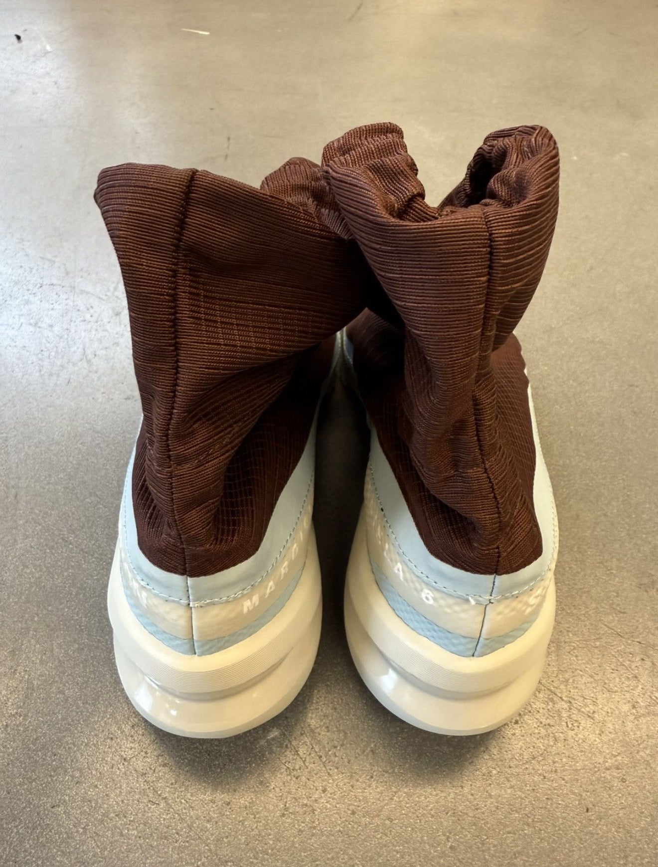 2023 SALOMON CROSS HIKE MID MM6 MAISON MARGIELA CHOCOLATE