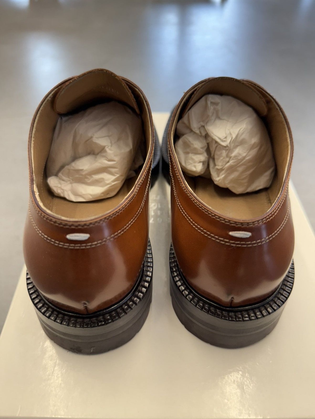 SIZE 40 MAISON MARGIELA TAN TABI LACE-UP DERBYS (PRE-OWNED WITH BOX)