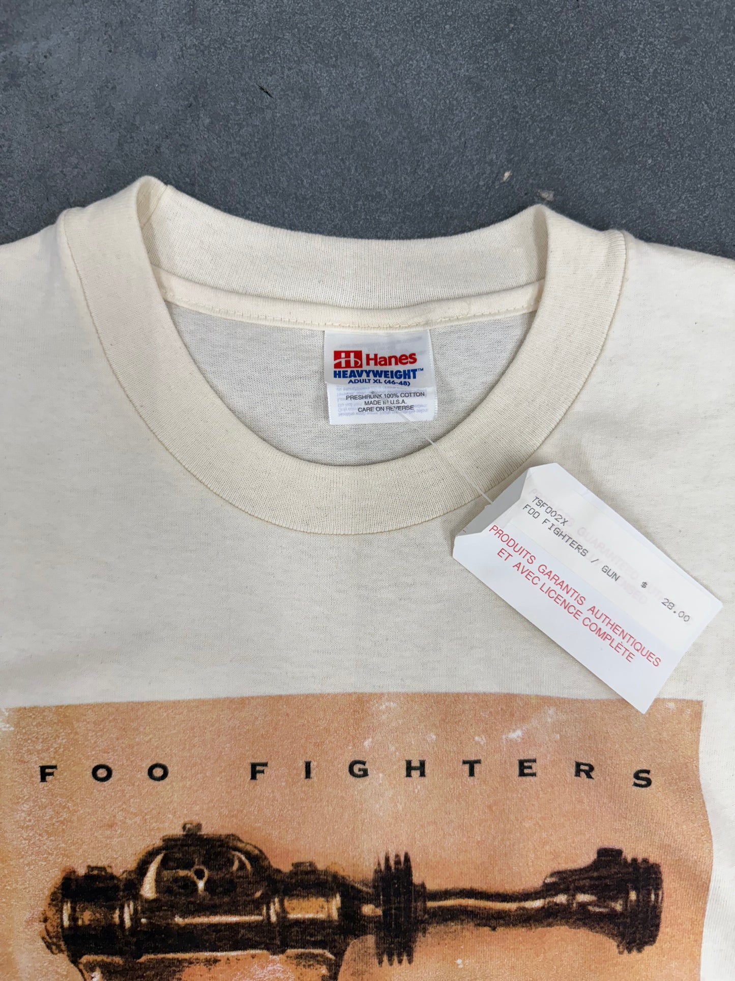 1995 FOO FIGHTERS SELF TITLED ALBUM RAY GUN TEE (NEW WITH TAGS HANES HEAVYWEIGHT TAG)