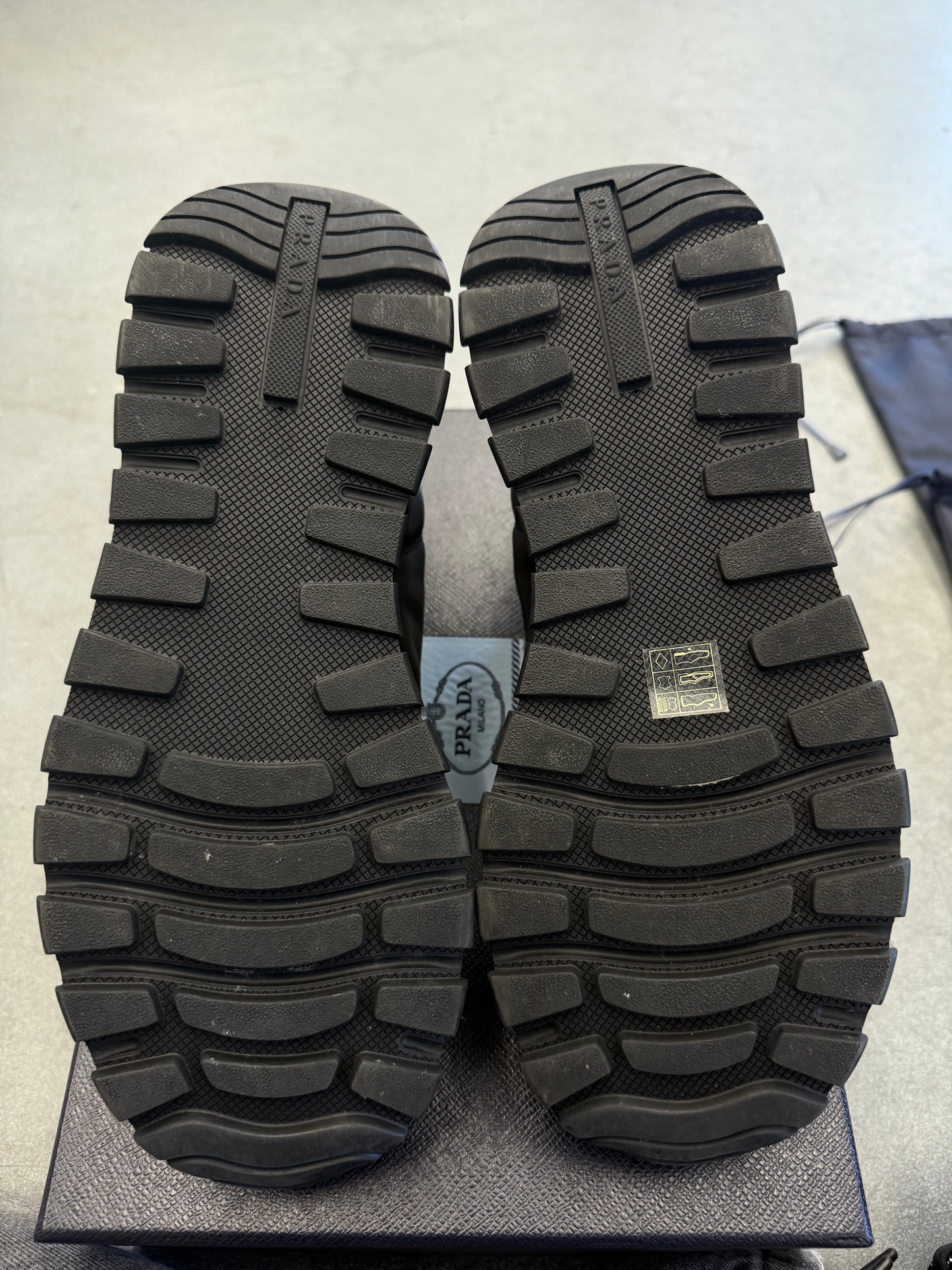 SIZE 8.5 PRADA BLACK CROC CALZATURE UOMO COCCO+NYLON GABARDINE 1 NERO (PRE-OWNED WITH BOX)